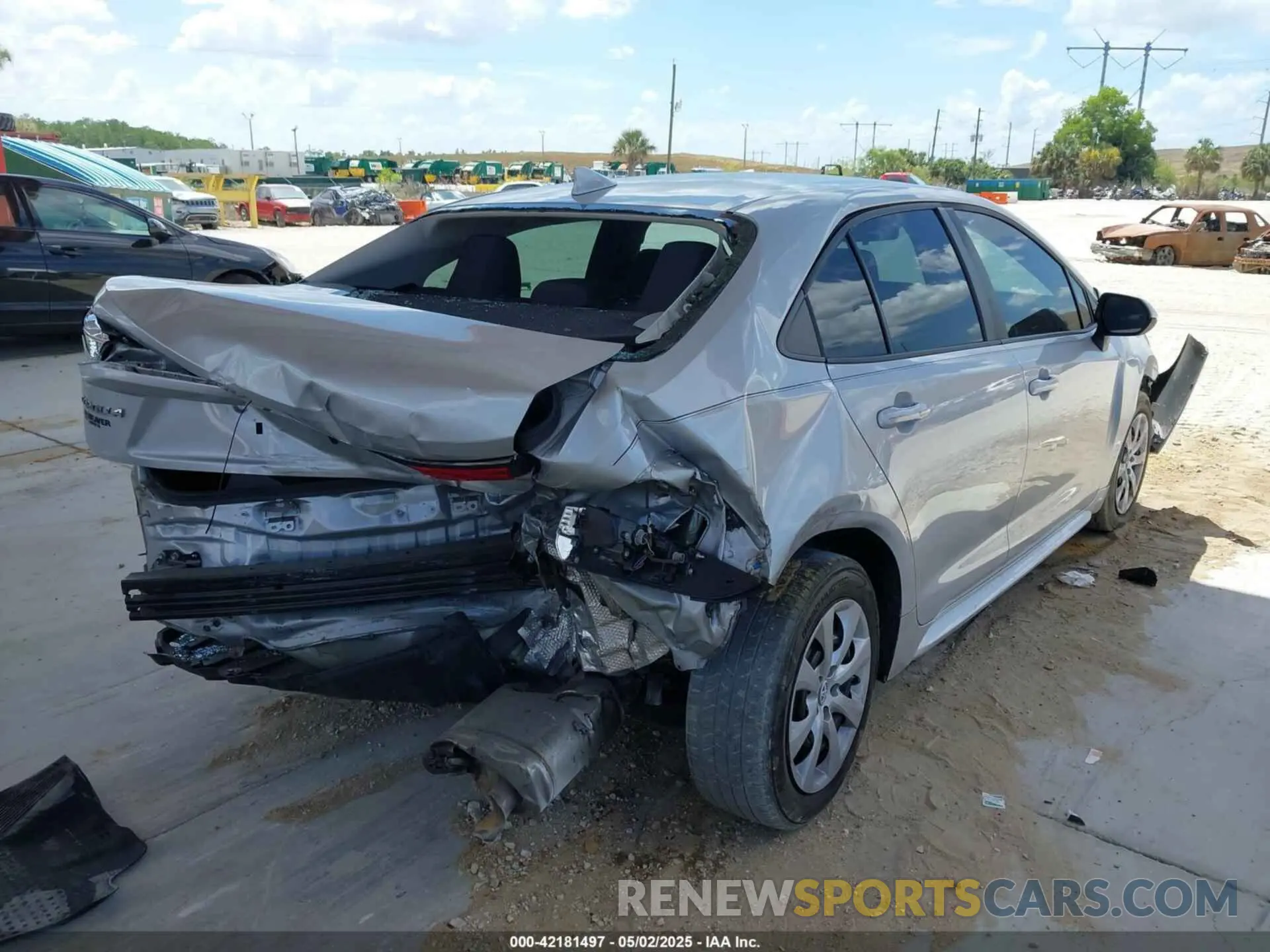 4 Photograph of a damaged car 5YFEPMAE1MP225557 TOYOTA COROLLA 2021