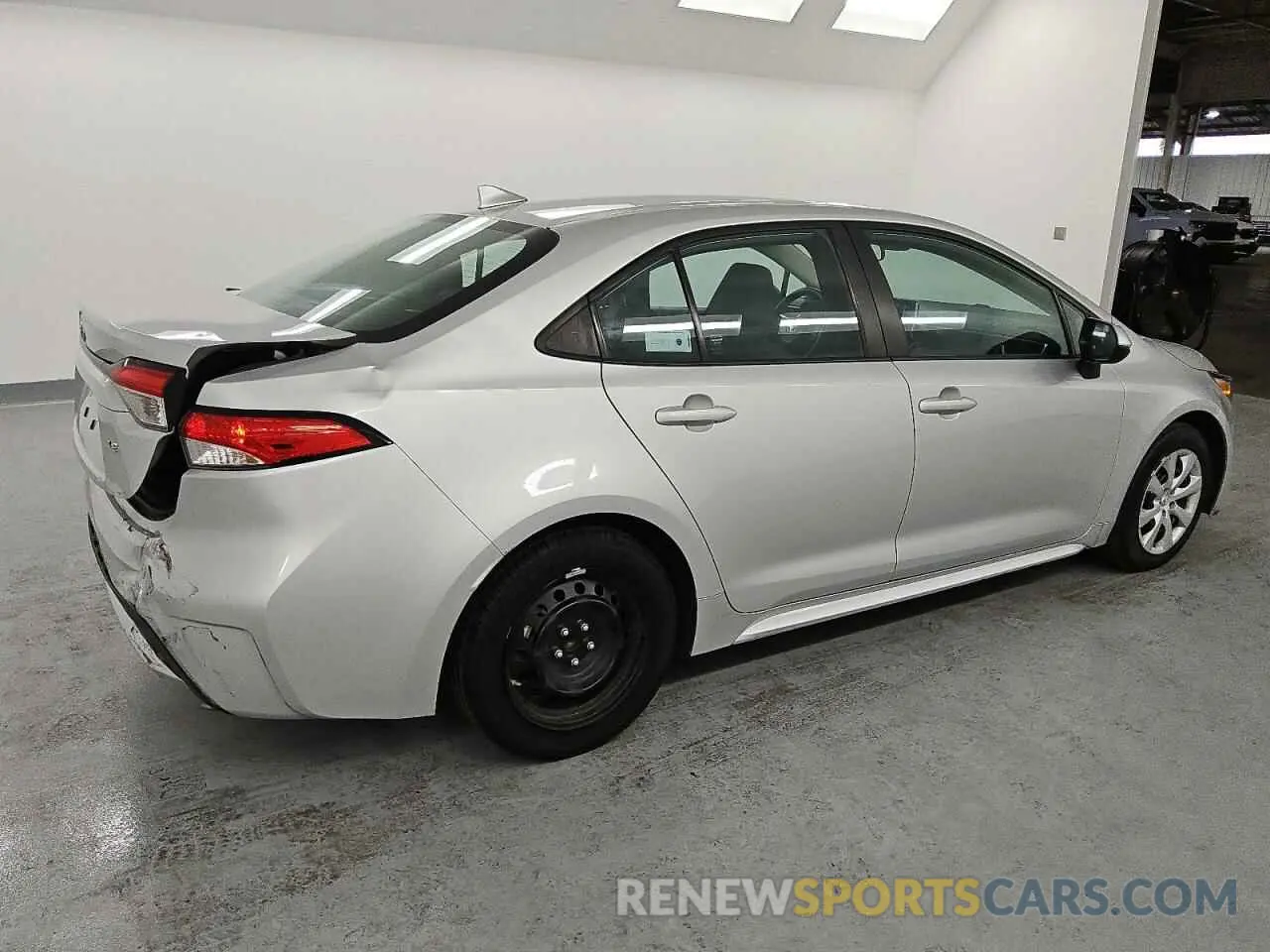 3 Photograph of a damaged car 5YFEPMAE1MP250524 TOYOTA COROLLA 2021