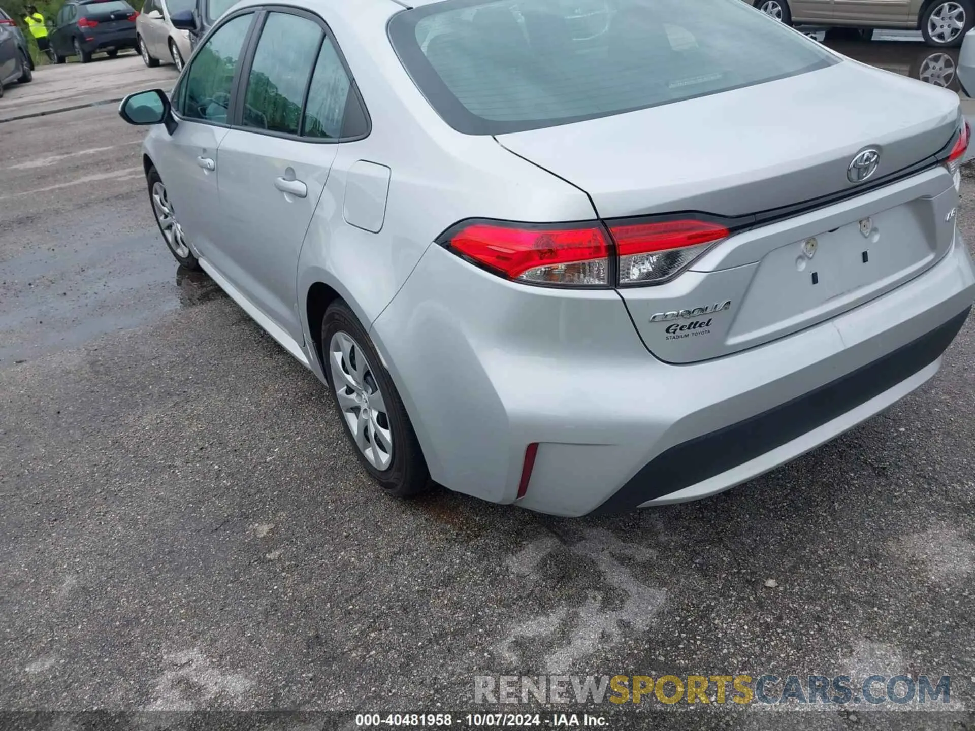 3 Photograph of a damaged car 5YFEPMAE1MP256887 TOYOTA COROLLA 2021