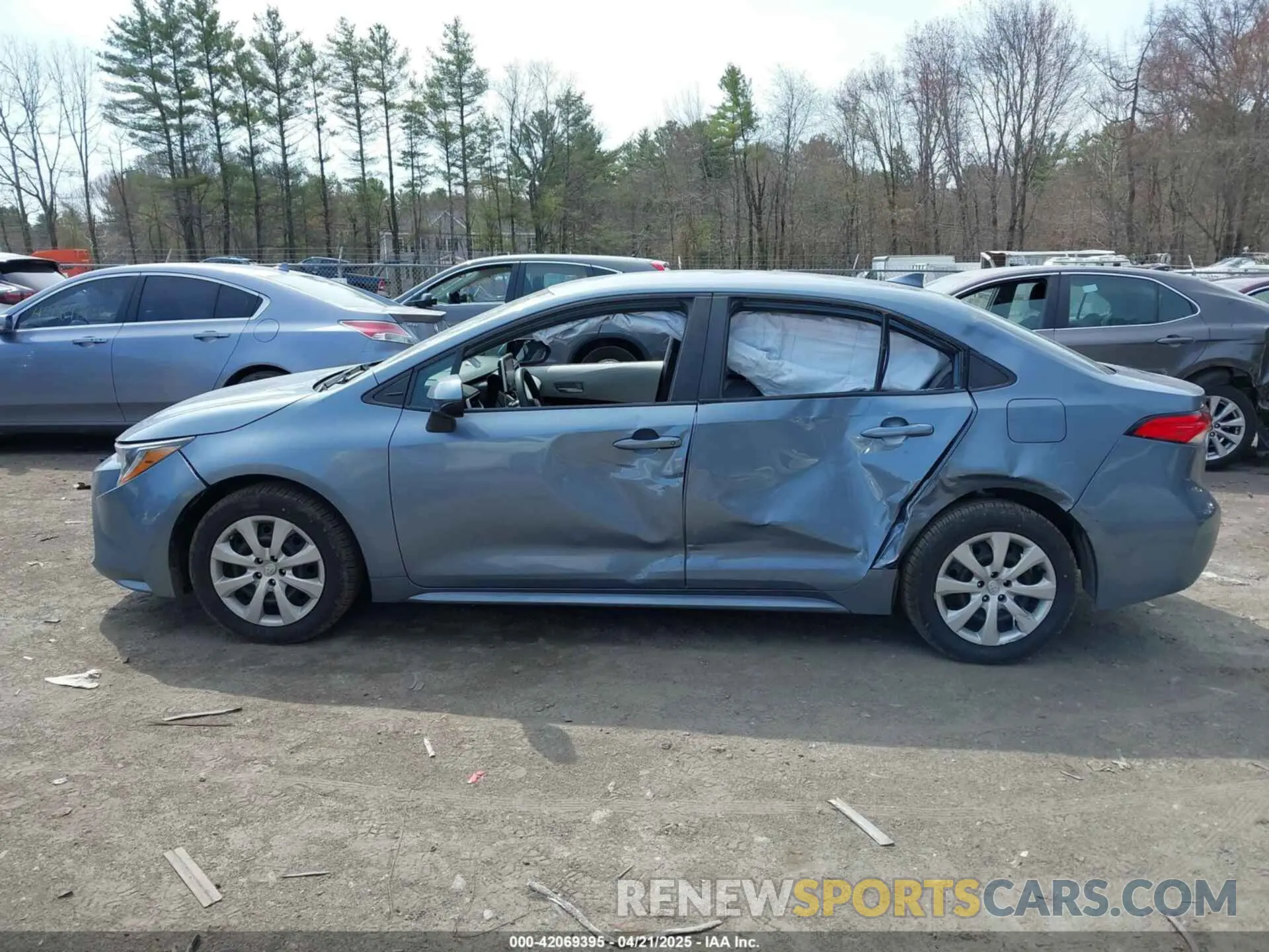 14 Photograph of a damaged car 5YFEPMAE2MP160718 TOYOTA COROLLA 2021