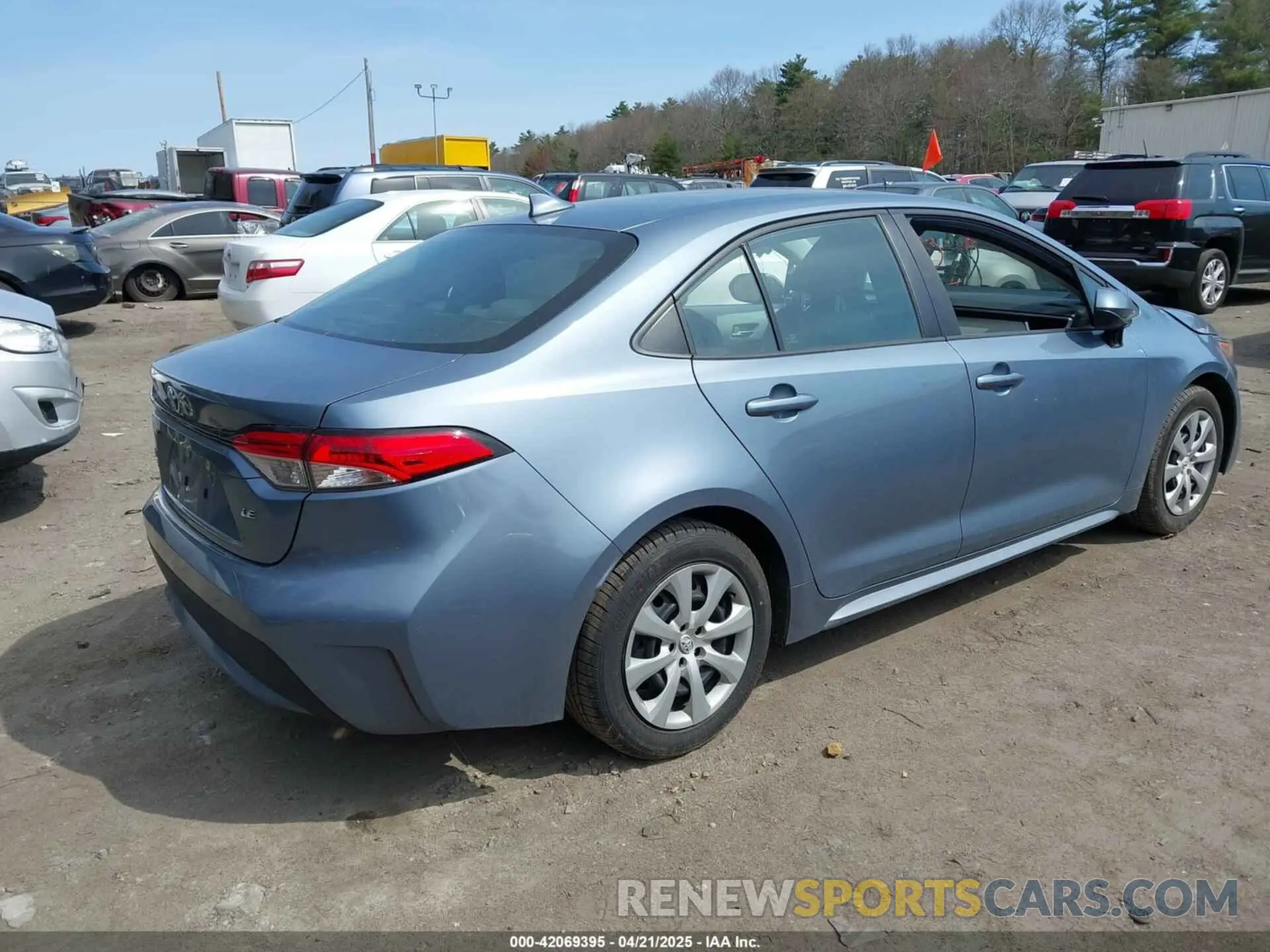 4 Photograph of a damaged car 5YFEPMAE2MP160718 TOYOTA COROLLA 2021