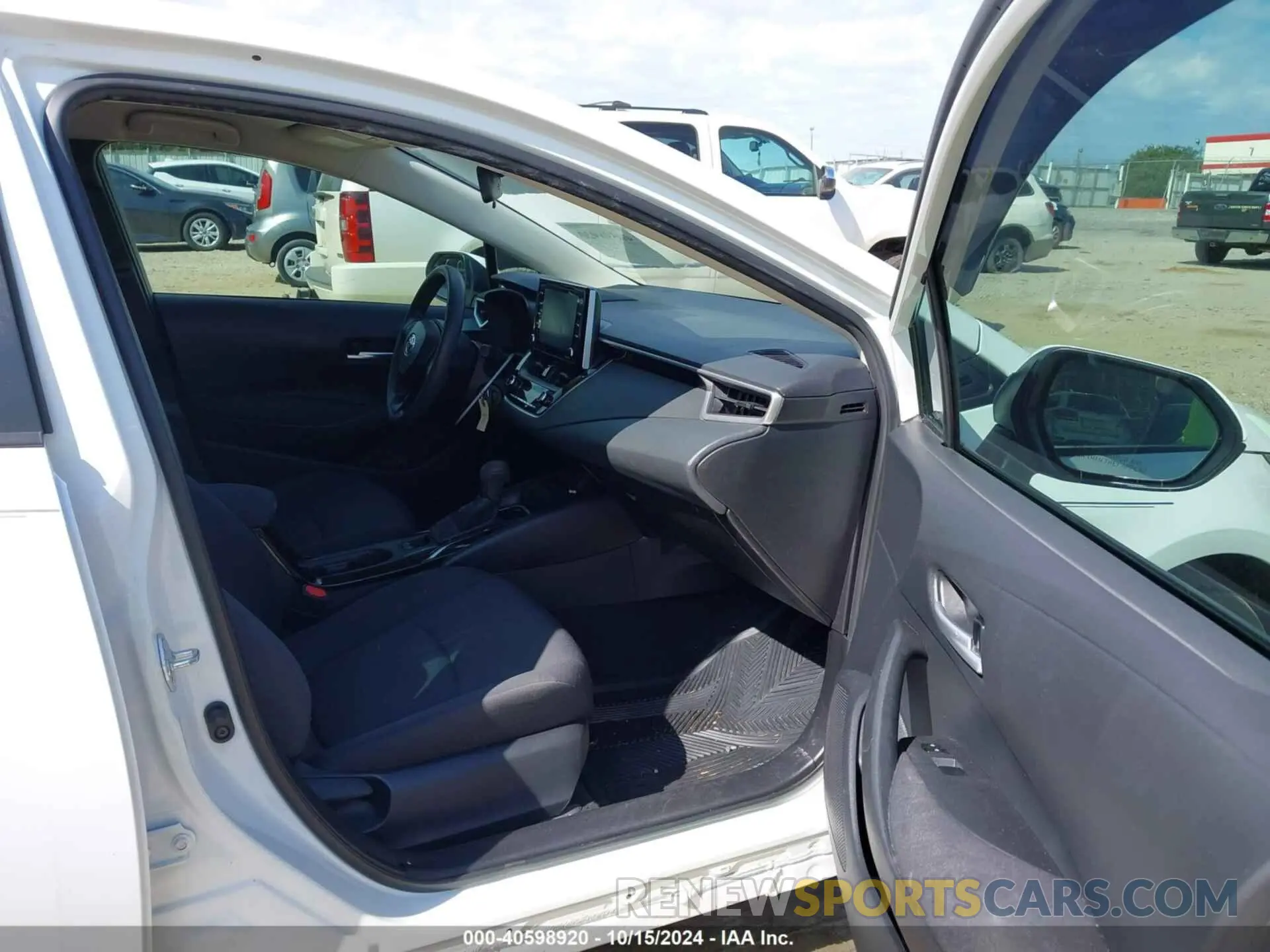 5 Photograph of a damaged car 5YFEPMAE2MP172741 TOYOTA COROLLA 2021