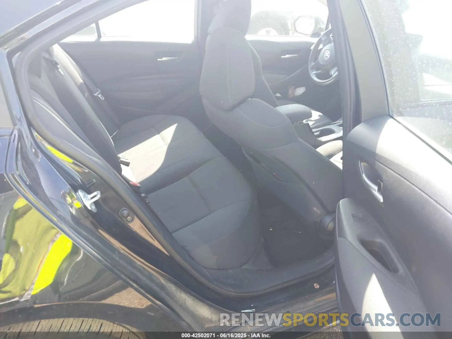 8 Photograph of a damaged car 5YFEPMAE2MP174649 TOYOTA COROLLA 2021