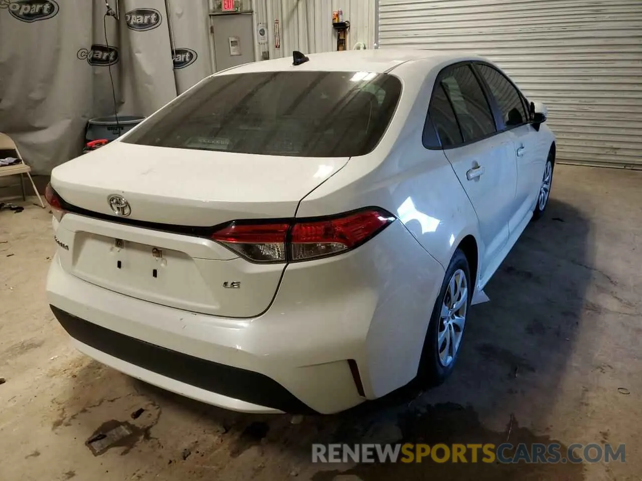4 Photograph of a damaged car 5YFEPMAE2MP209528 TOYOTA COROLLA 2021