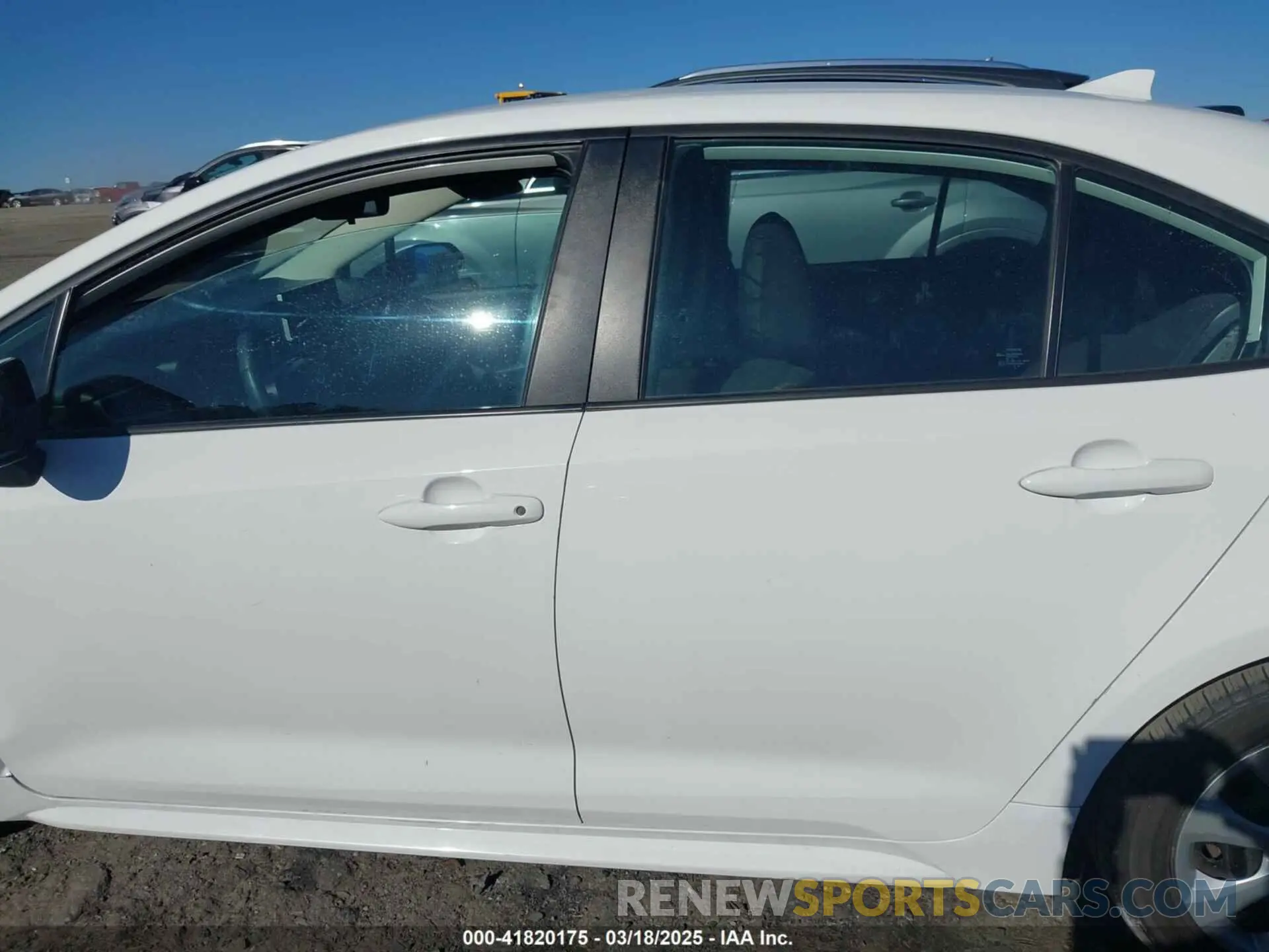15 Photograph of a damaged car 5YFEPMAE2MP212316 TOYOTA COROLLA 2021