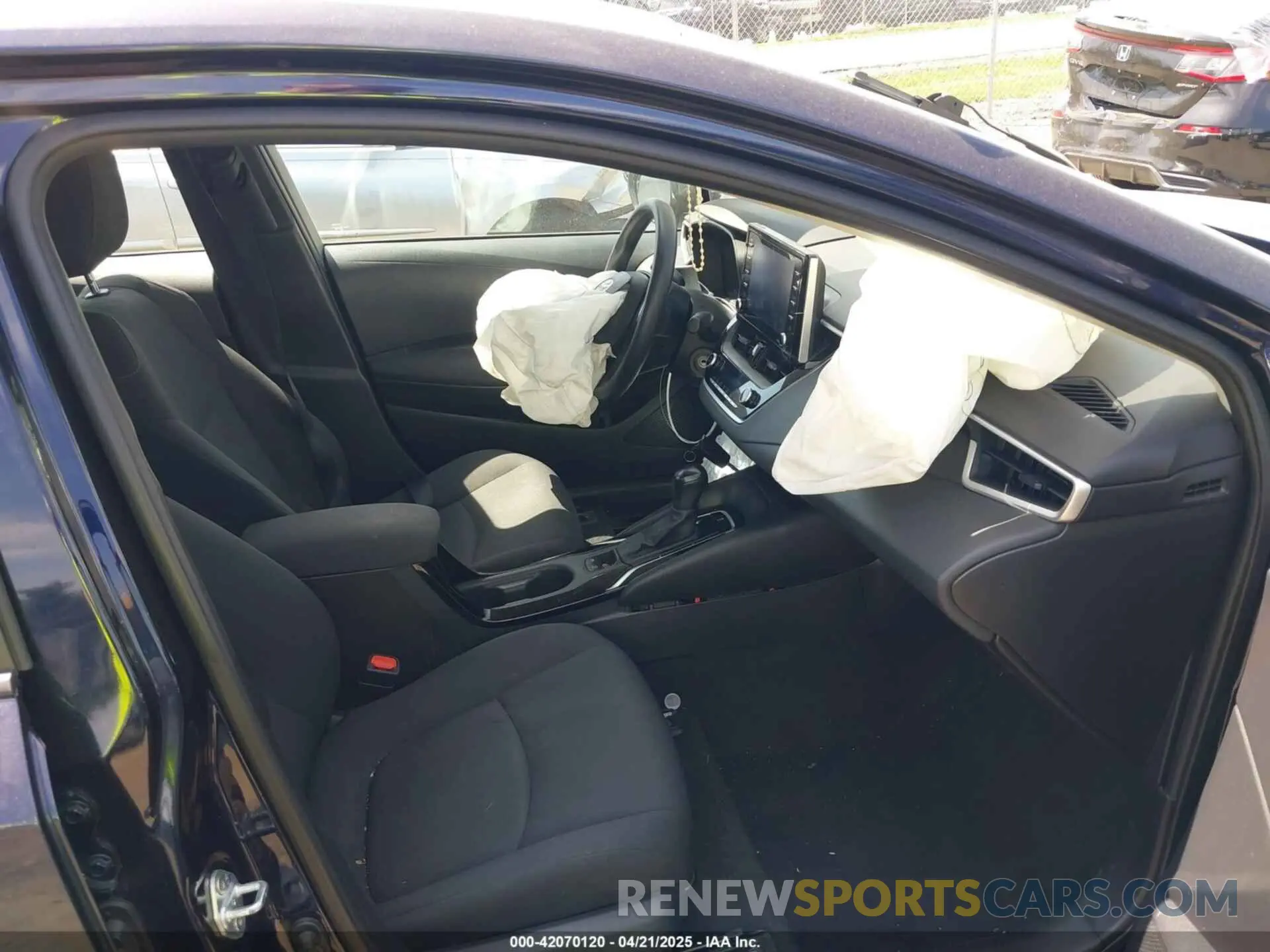 5 Photograph of a damaged car 5YFEPMAE2MP232761 TOYOTA COROLLA 2021
