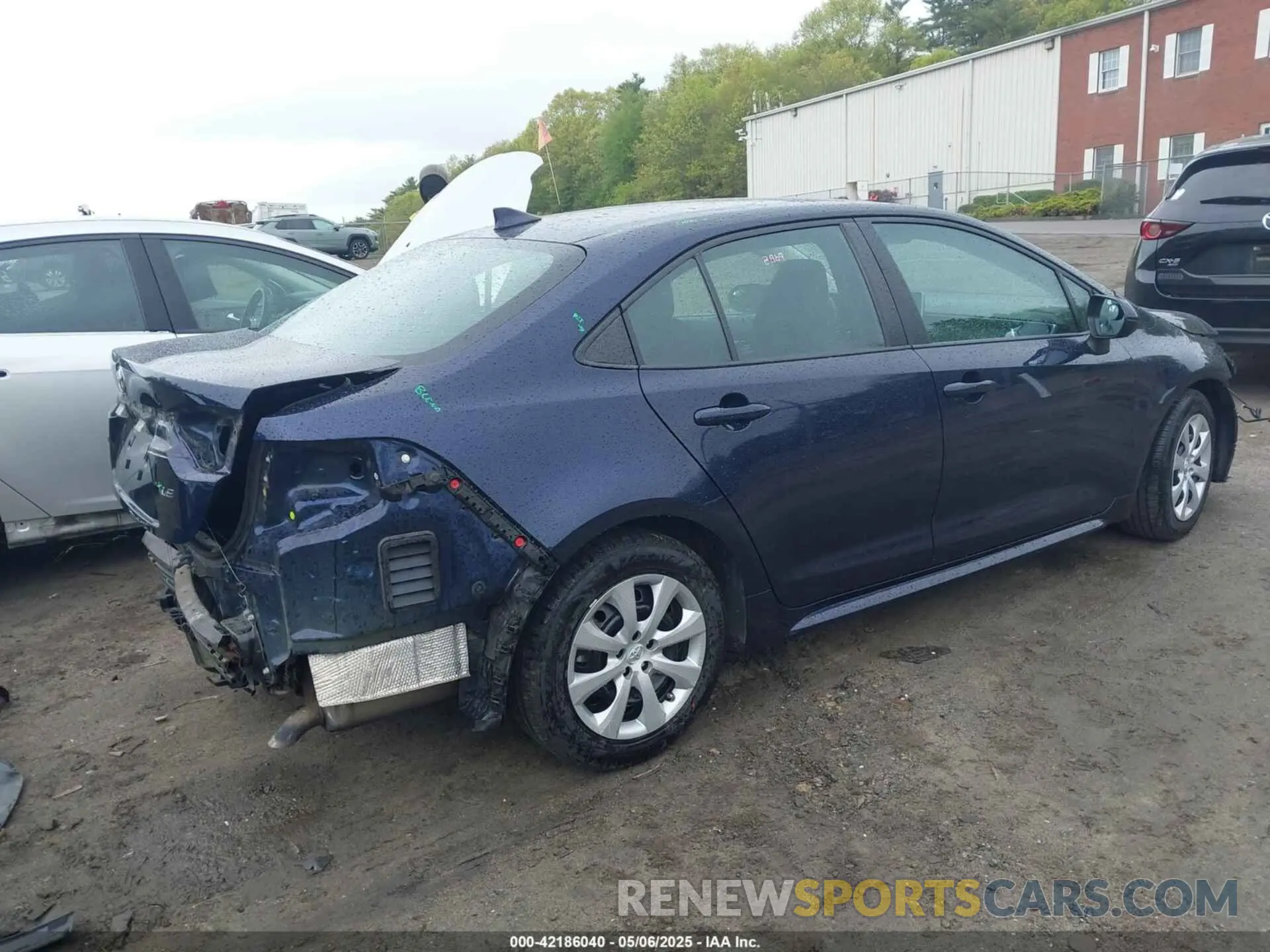 4 Photograph of a damaged car 5YFEPMAE2MP238009 TOYOTA COROLLA 2021