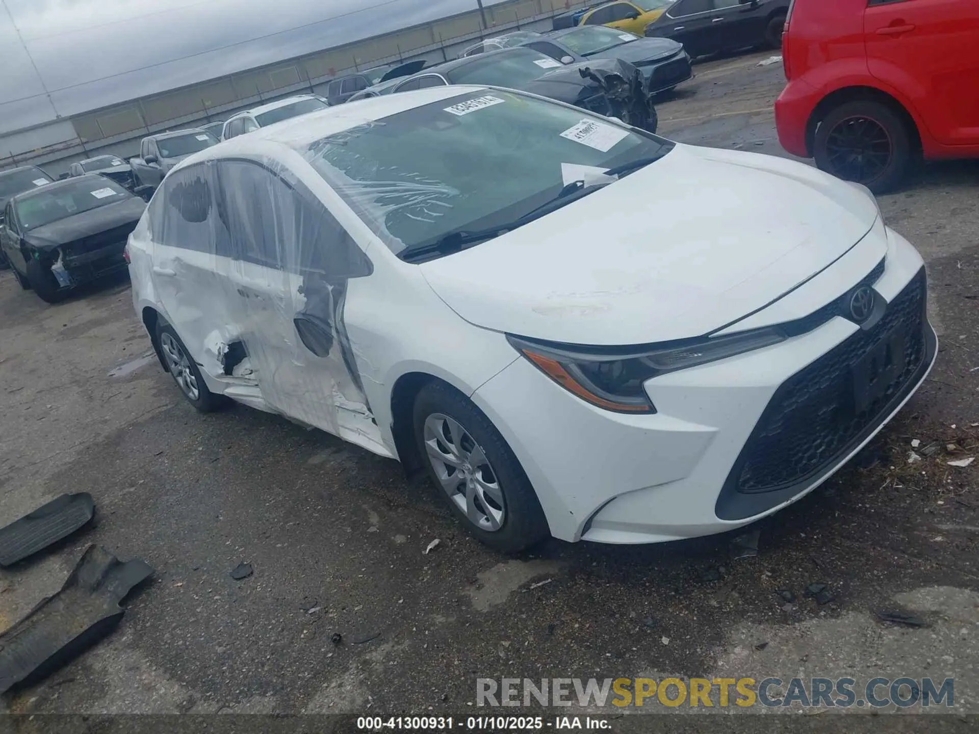 1 Photograph of a damaged car 5YFEPMAE3MP152241 TOYOTA COROLLA 2021