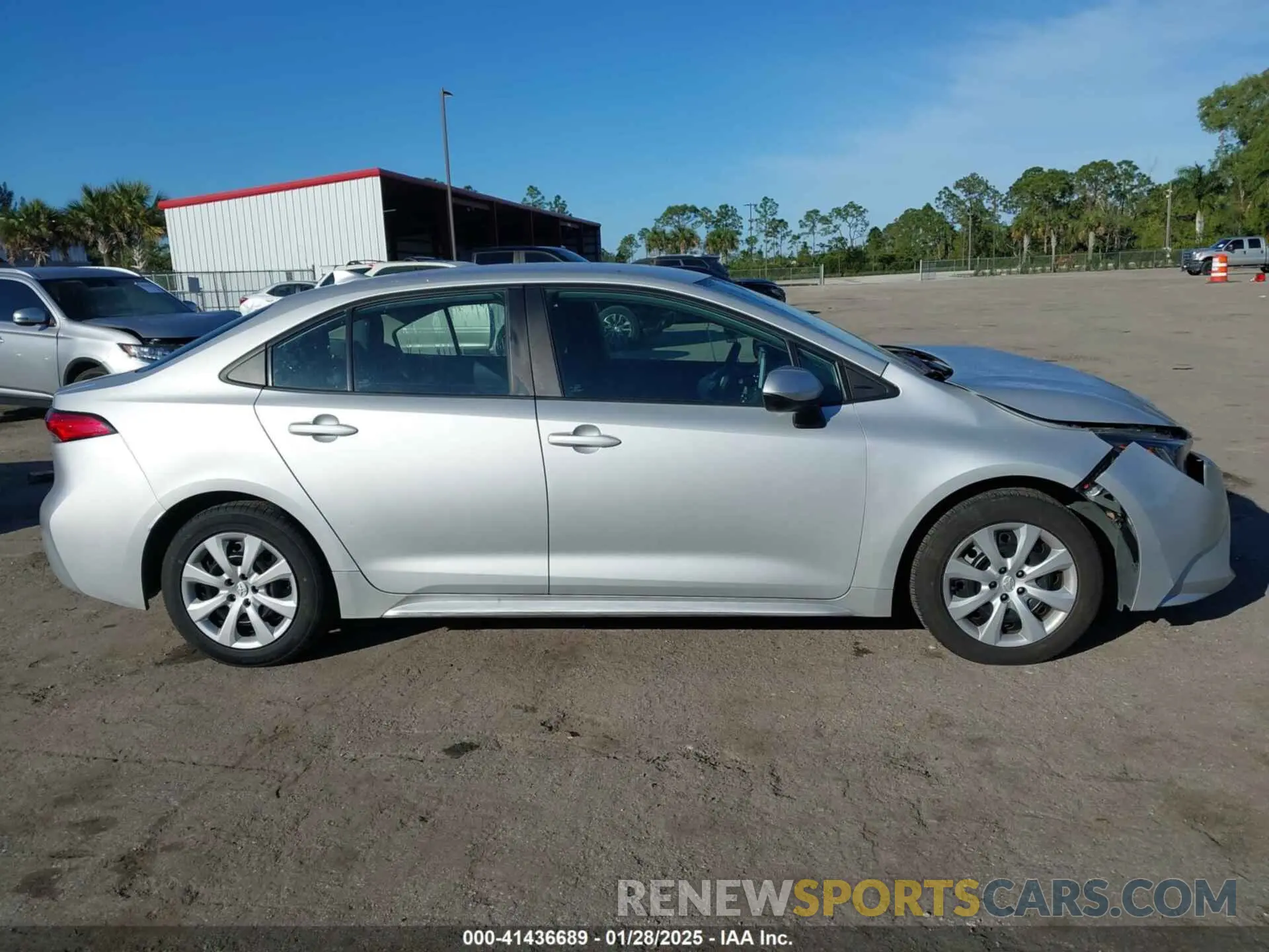 14 Photograph of a damaged car 5YFEPMAE3MP180105 TOYOTA COROLLA 2021