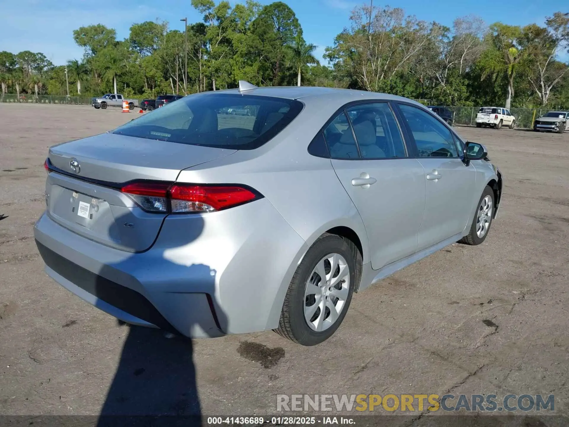 4 Photograph of a damaged car 5YFEPMAE3MP180105 TOYOTA COROLLA 2021