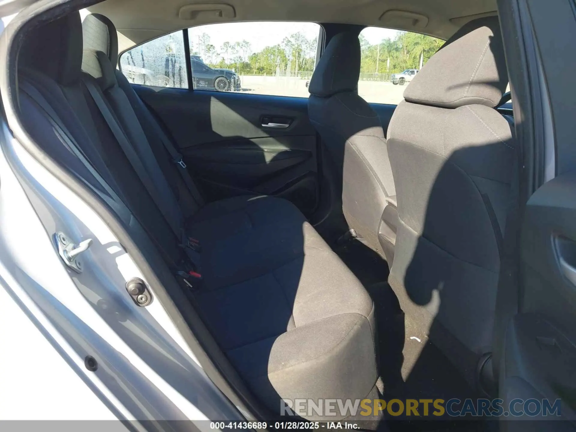 8 Photograph of a damaged car 5YFEPMAE3MP180105 TOYOTA COROLLA 2021