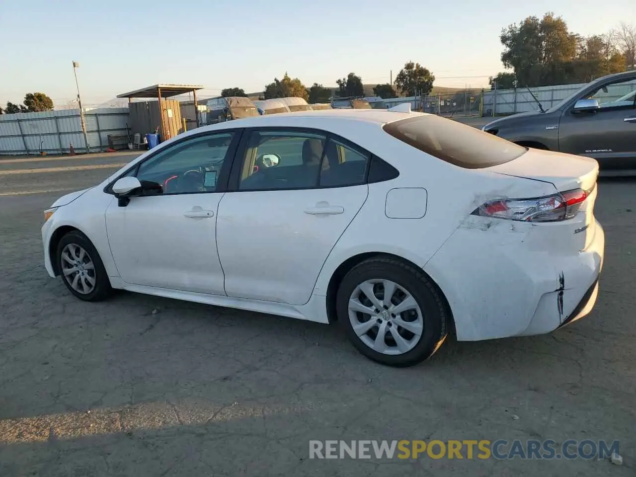 2 Photograph of a damaged car 5YFEPMAE3MP187202 TOYOTA COROLLA 2021