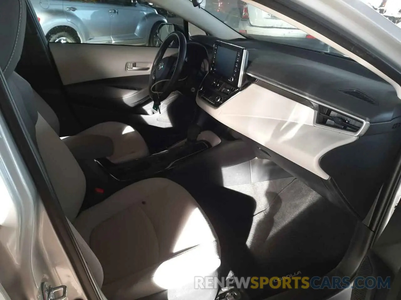 5 Photograph of a damaged car 5YFEPMAE3MP195817 TOYOTA COROLLA 2021