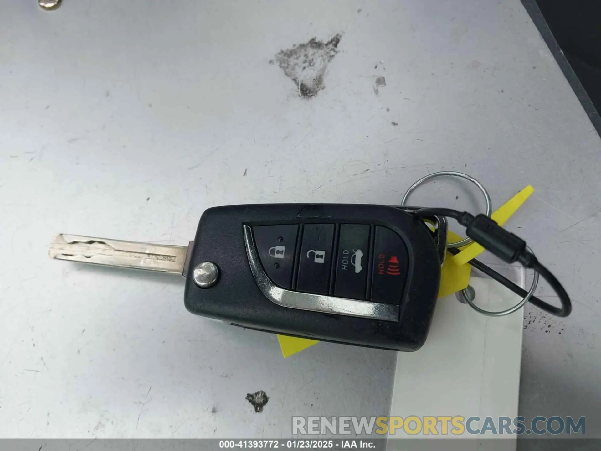 11 Photograph of a damaged car 5YFEPMAE3MP210784 TOYOTA COROLLA 2021