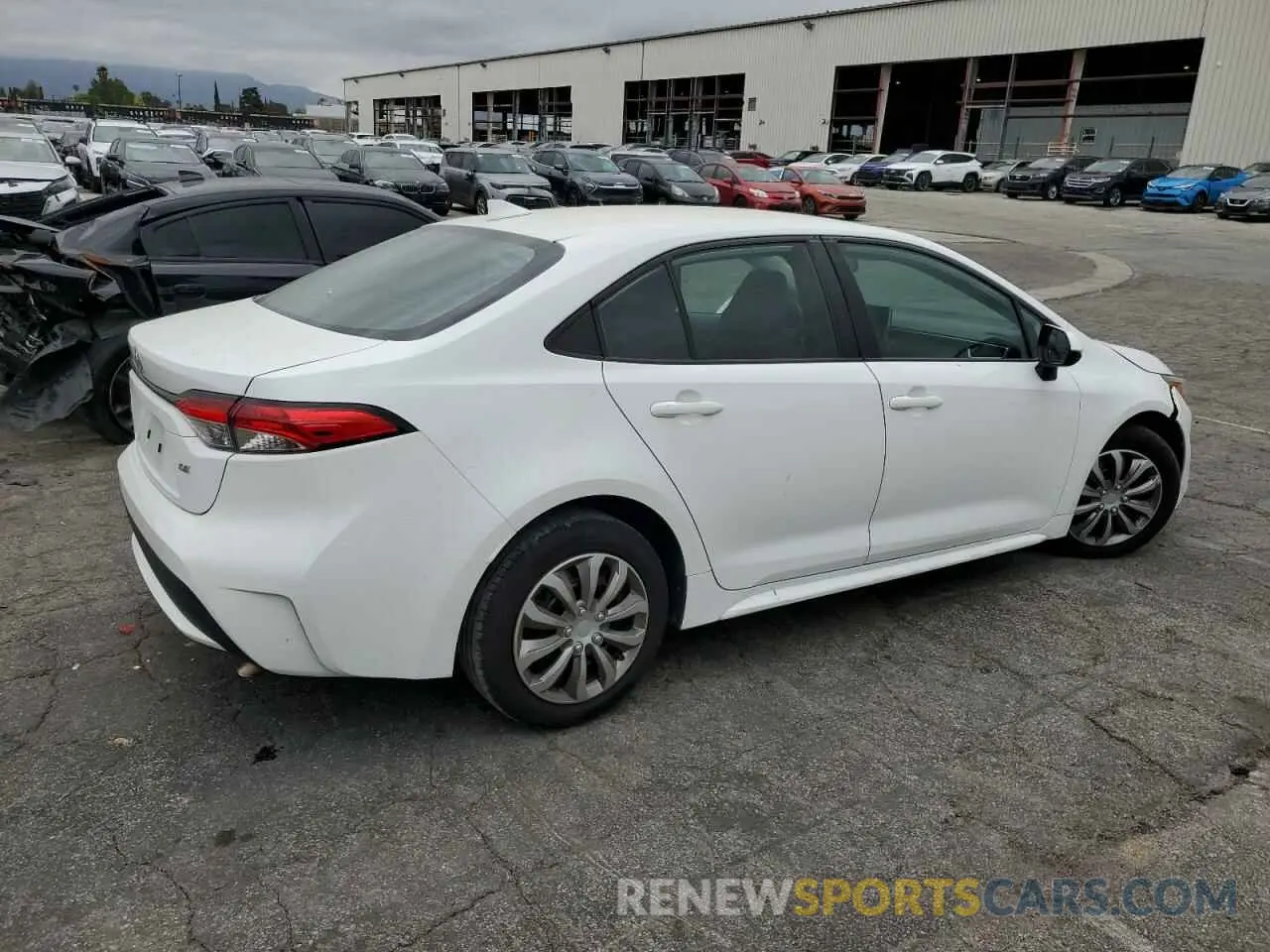 3 Photograph of a damaged car 5YFEPMAE3MP212325 TOYOTA COROLLA 2021