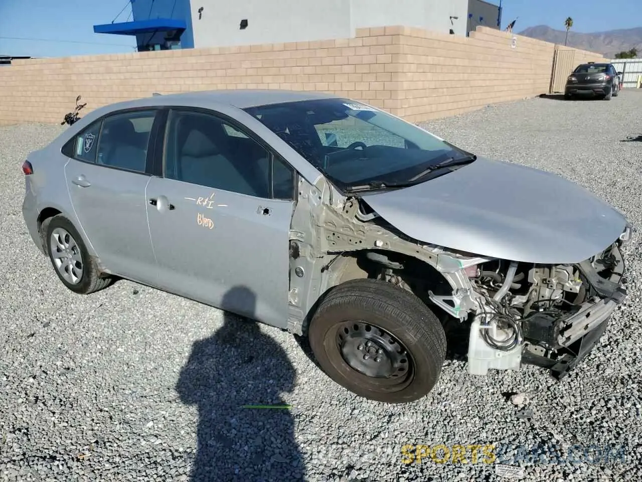 4 Фотография поврежденного автомобиля 5YFEPMAE3MP217315 TOYOTA COROLLA 2021