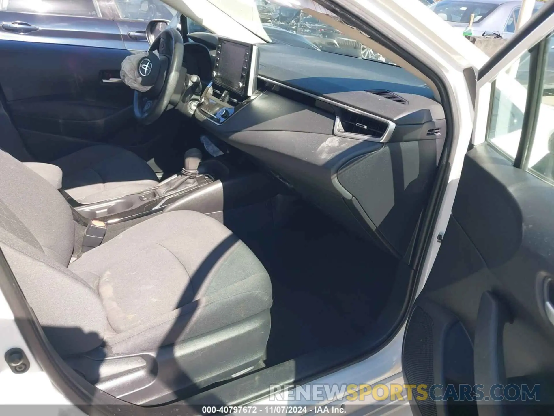 5 Photograph of a damaged car 5YFEPMAE3MP217976 TOYOTA COROLLA 2021