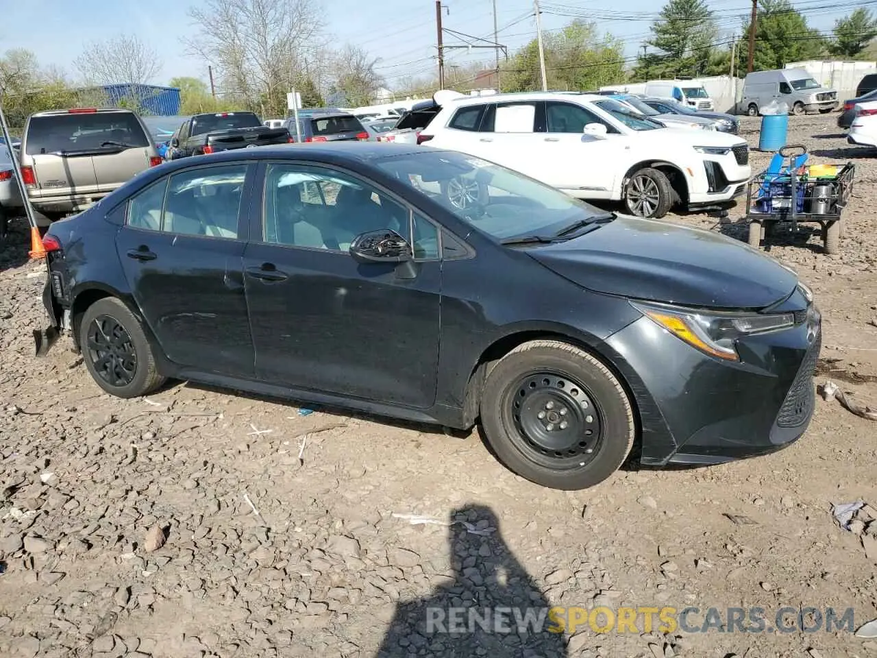 4 Photograph of a damaged car 5YFEPMAE3MP226810 TOYOTA COROLLA 2021
