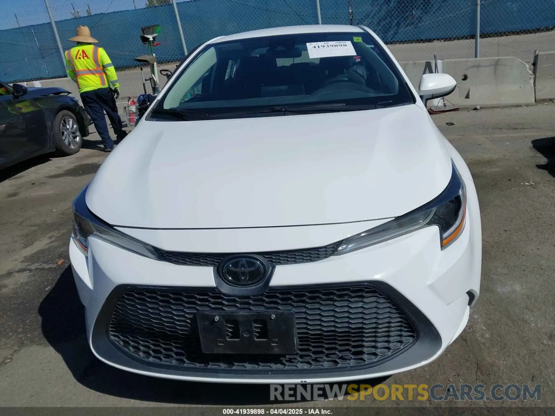 12 Photograph of a damaged car 5YFEPMAE3MP243106 TOYOTA COROLLA 2021