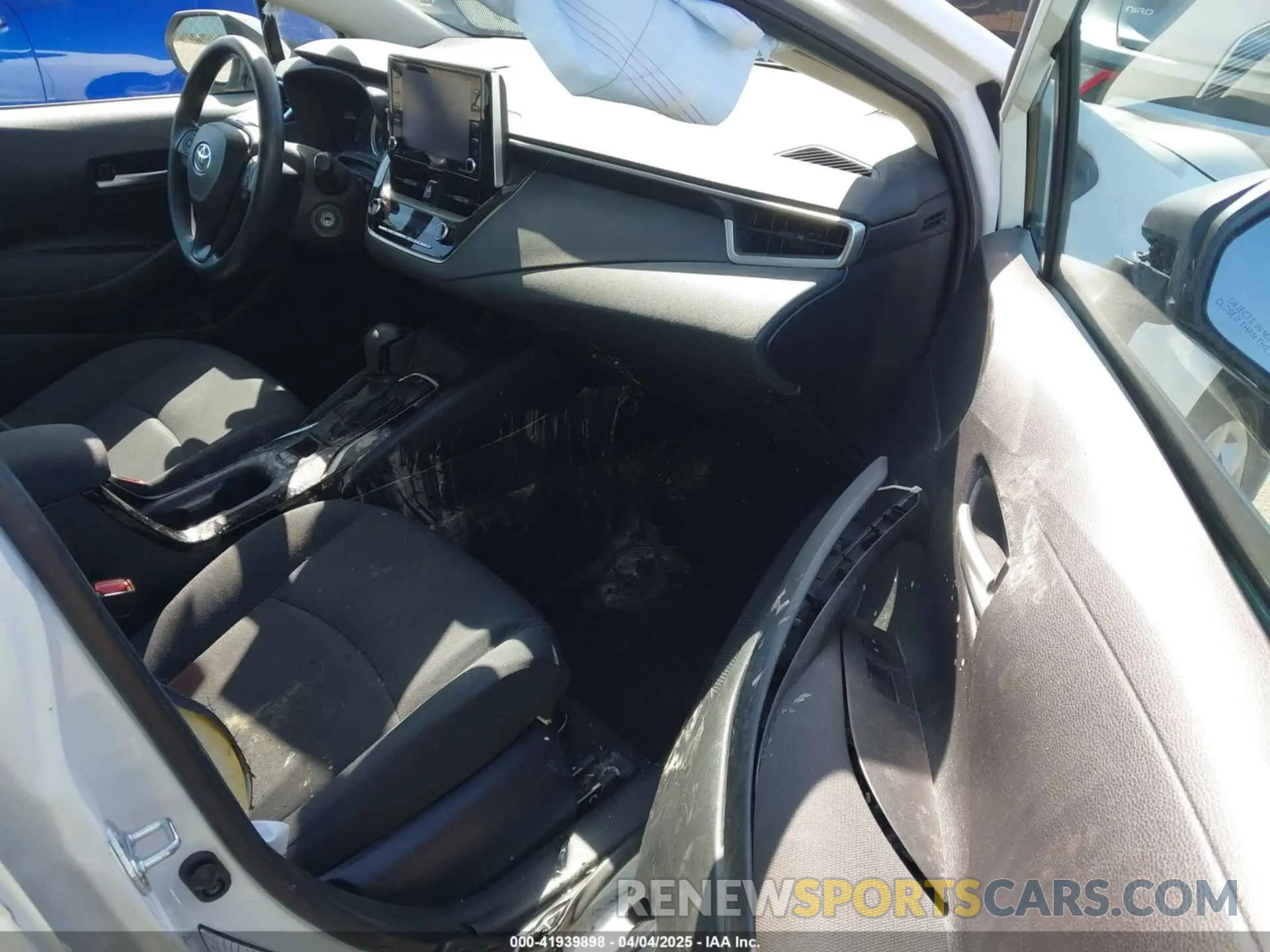 5 Photograph of a damaged car 5YFEPMAE3MP243106 TOYOTA COROLLA 2021