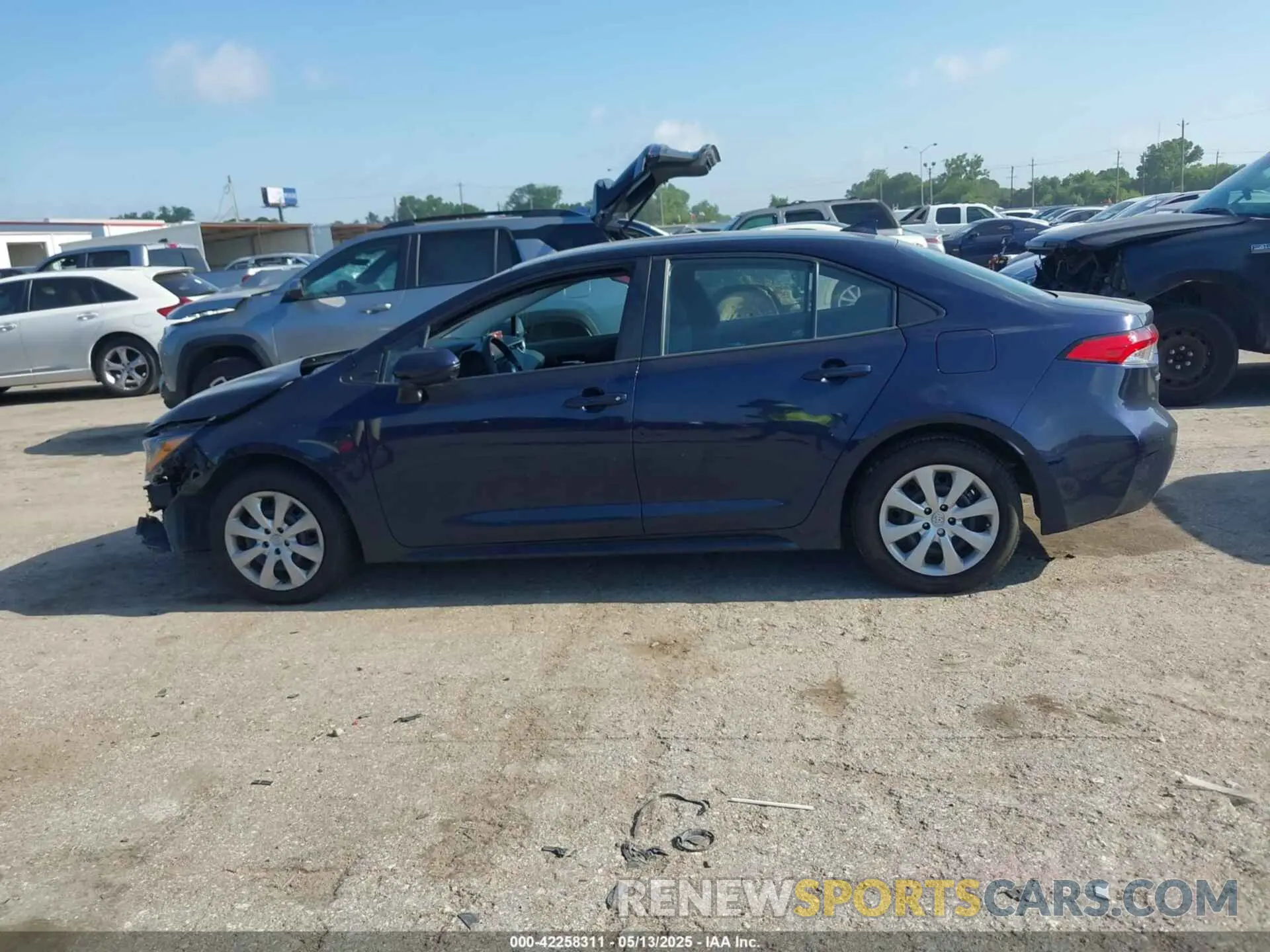 15 Photograph of a damaged car 5YFEPMAE3MP249018 TOYOTA COROLLA 2021