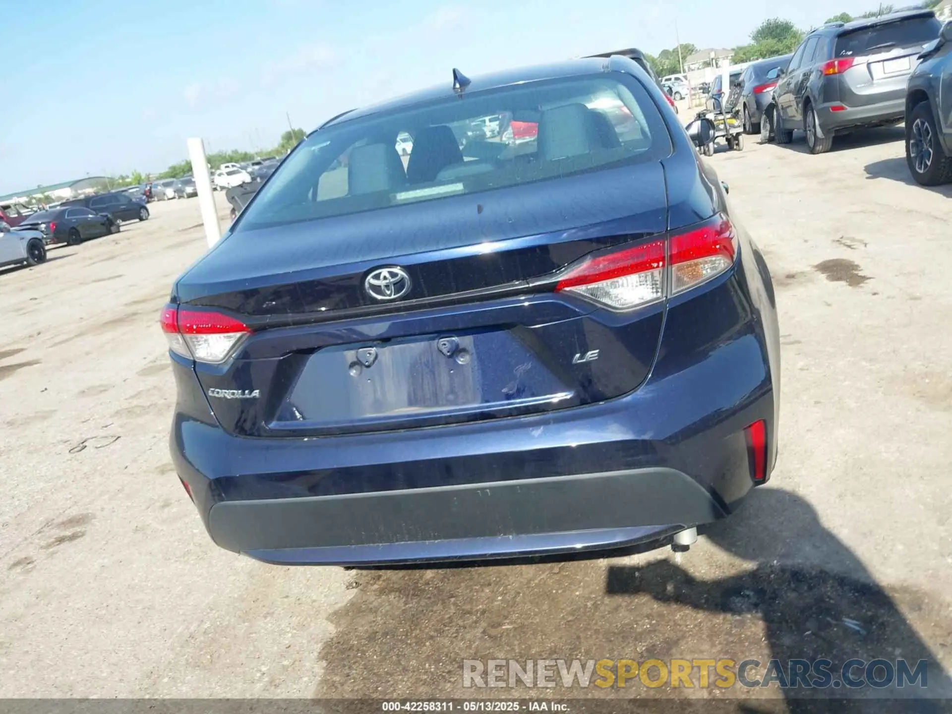 17 Photograph of a damaged car 5YFEPMAE3MP249018 TOYOTA COROLLA 2021