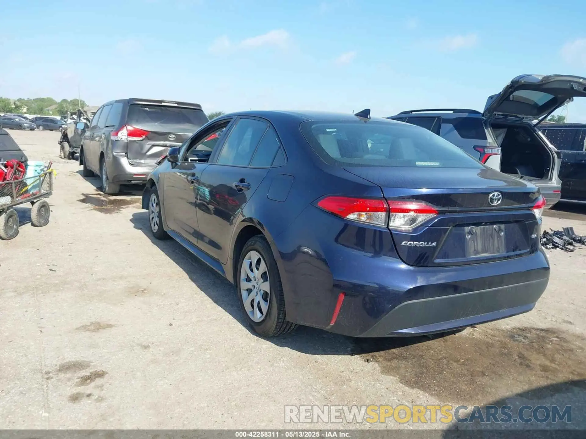 3 Photograph of a damaged car 5YFEPMAE3MP249018 TOYOTA COROLLA 2021