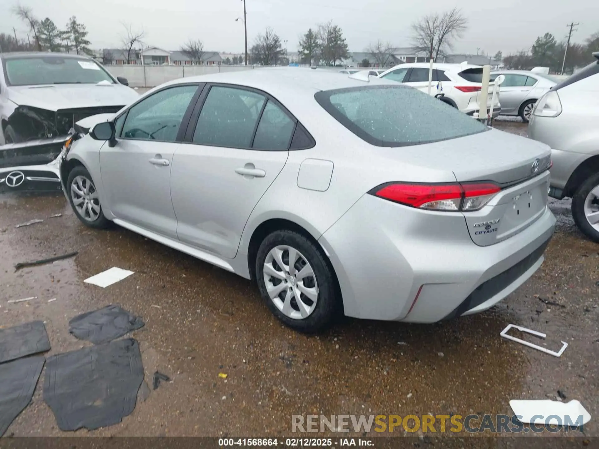 3 Photograph of a damaged car 5YFEPMAE3MP251903 TOYOTA COROLLA 2021