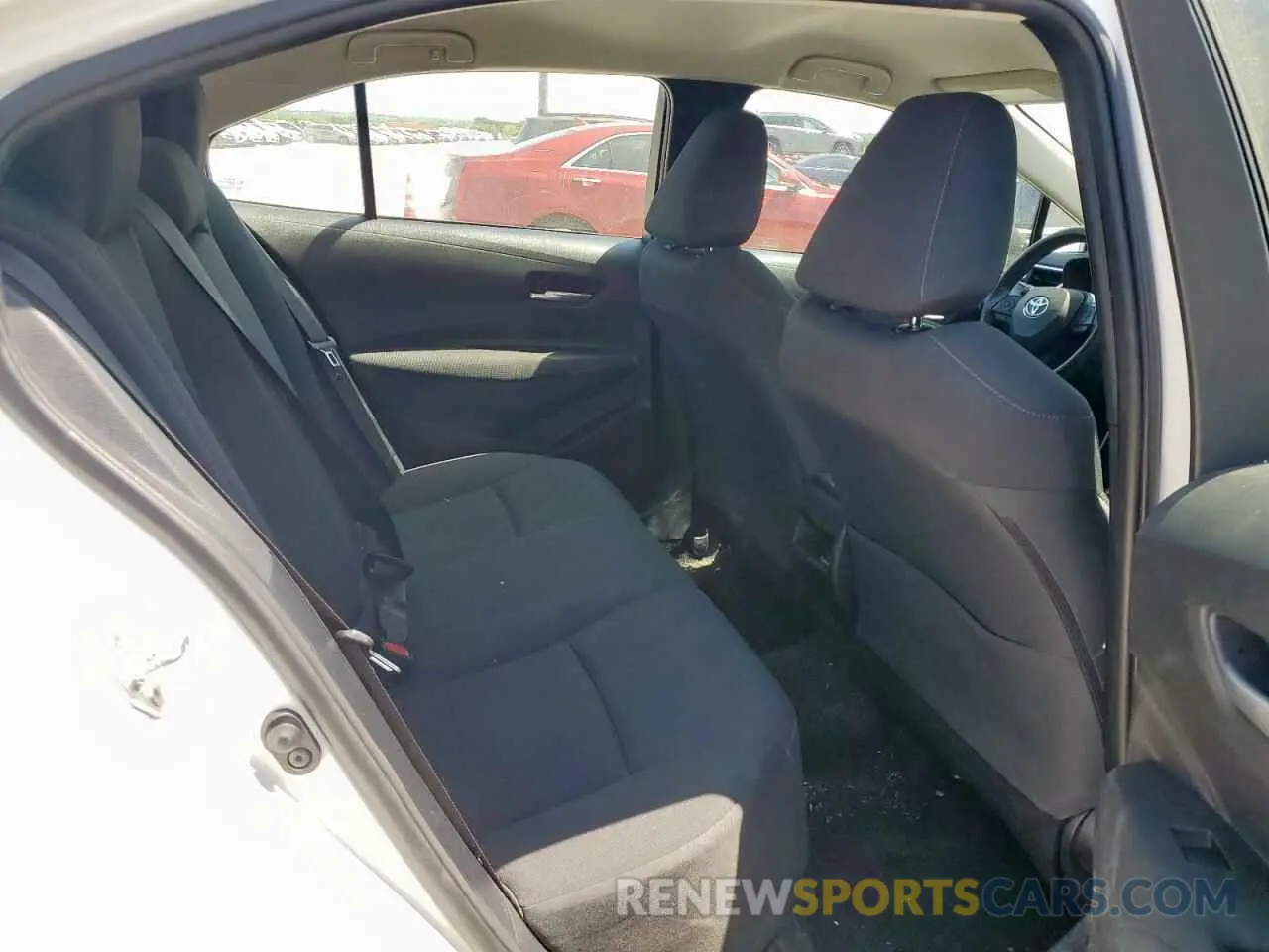 10 Photograph of a damaged car 5YFEPMAE3MP255921 TOYOTA COROLLA 2021