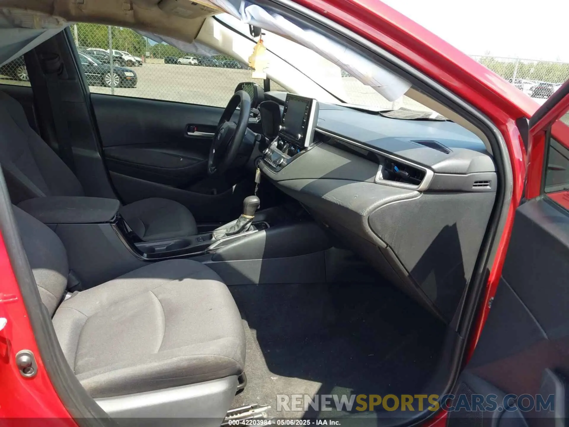 5 Photograph of a damaged car 5YFEPMAE3MP260682 TOYOTA COROLLA 2021