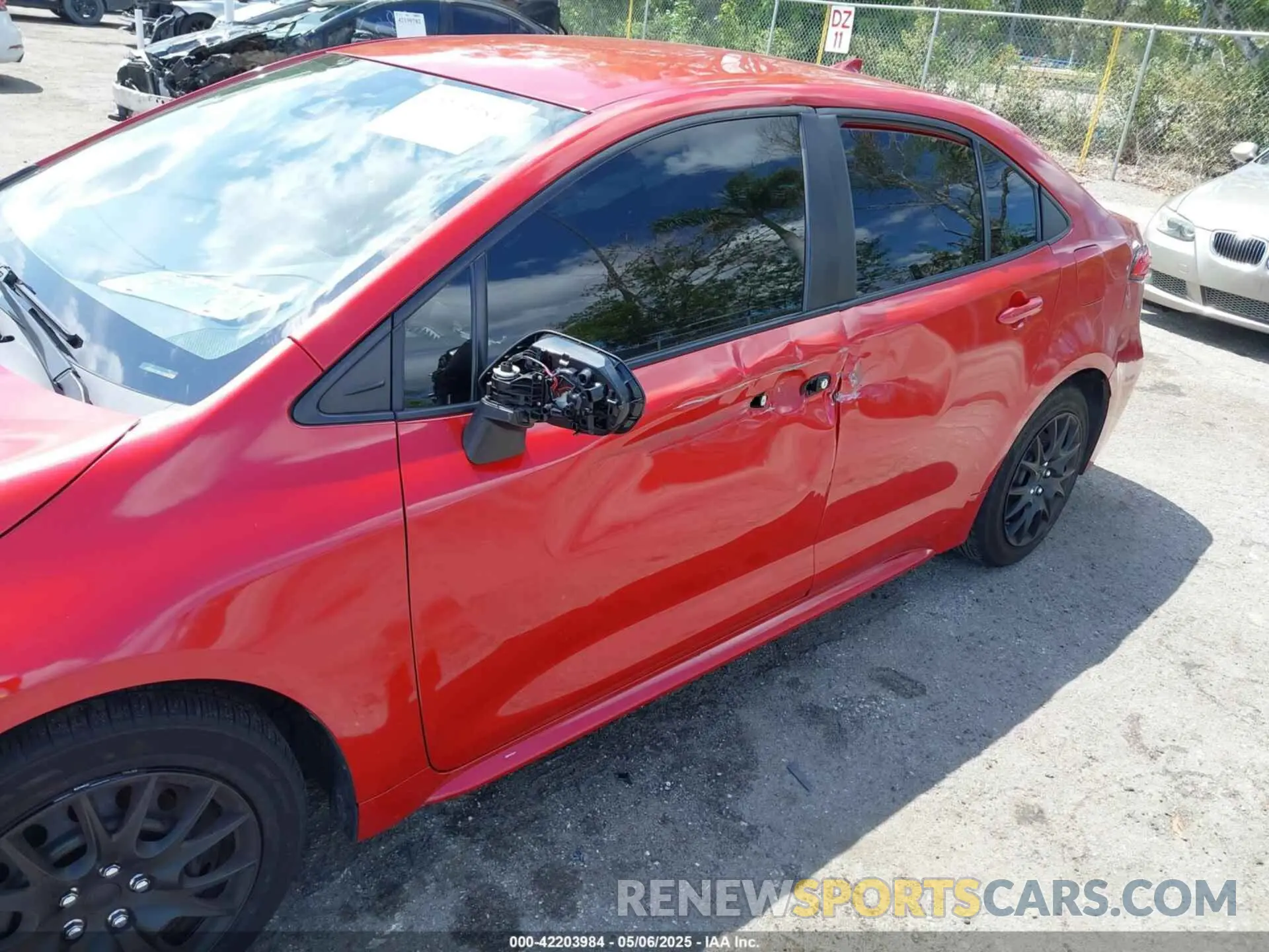 6 Photograph of a damaged car 5YFEPMAE3MP260682 TOYOTA COROLLA 2021
