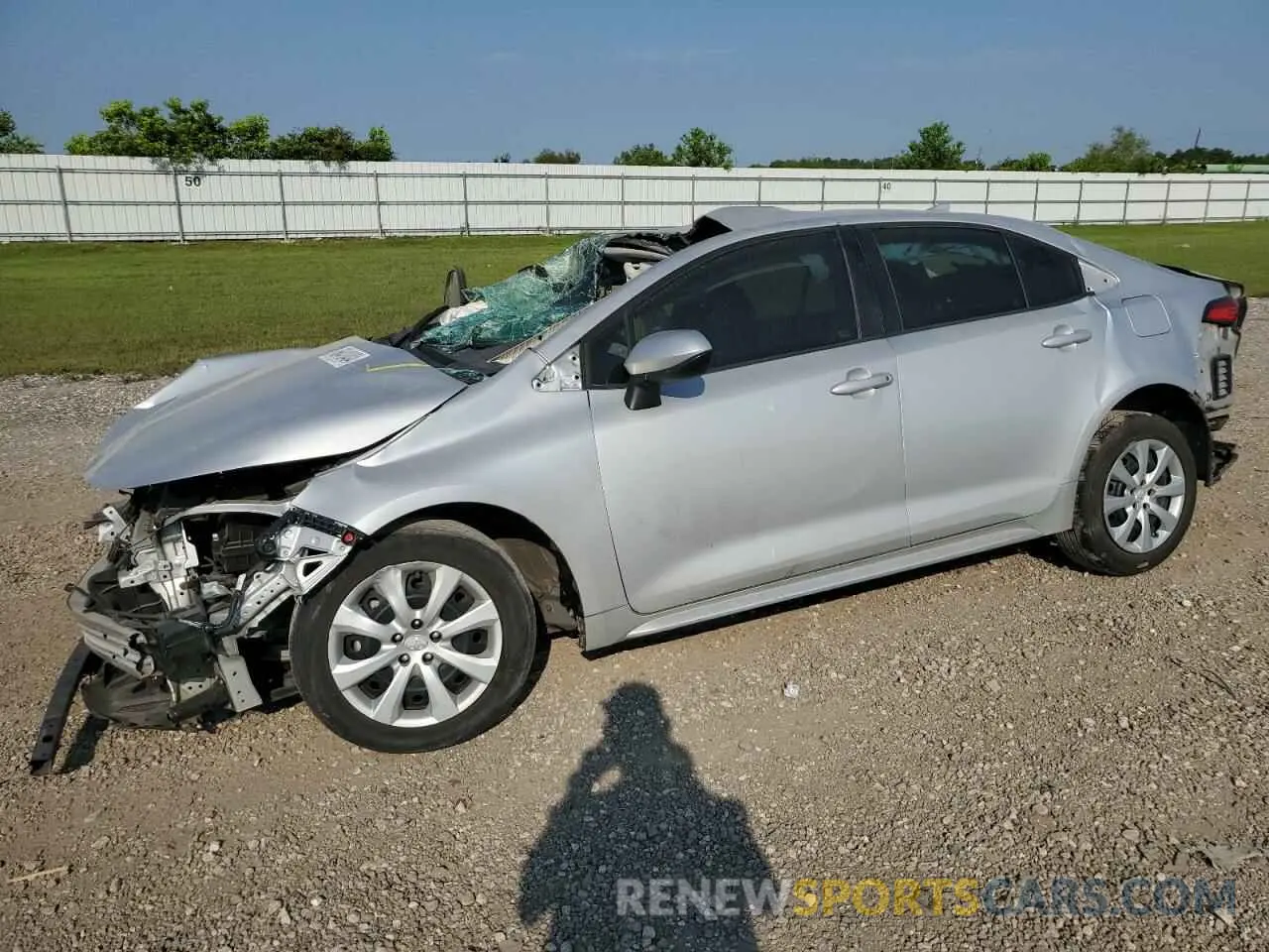 1 Photograph of a damaged car 5YFEPMAE4MP158470 TOYOTA COROLLA 2021