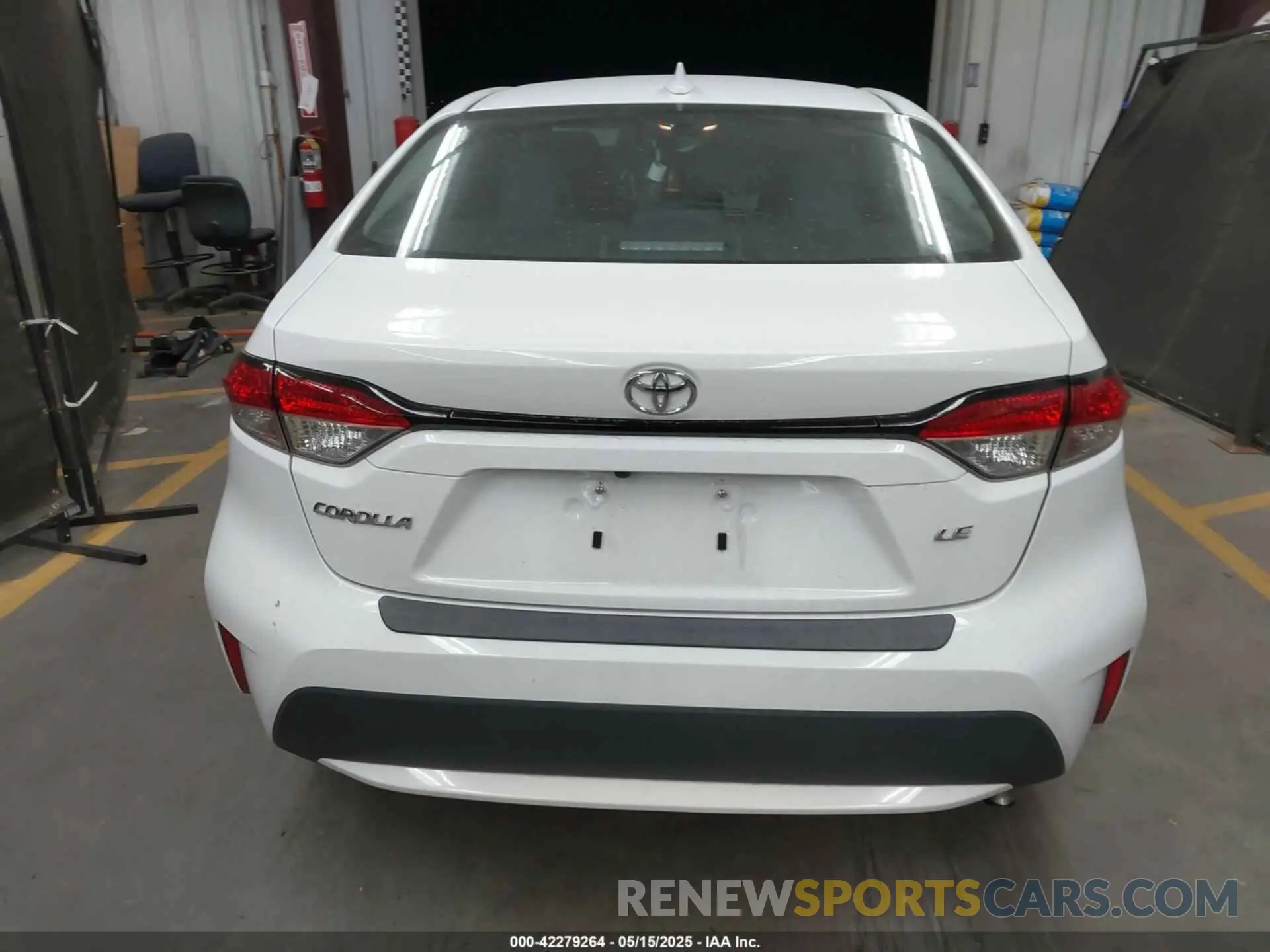 16 Photograph of a damaged car 5YFEPMAE4MP176743 TOYOTA COROLLA 2021