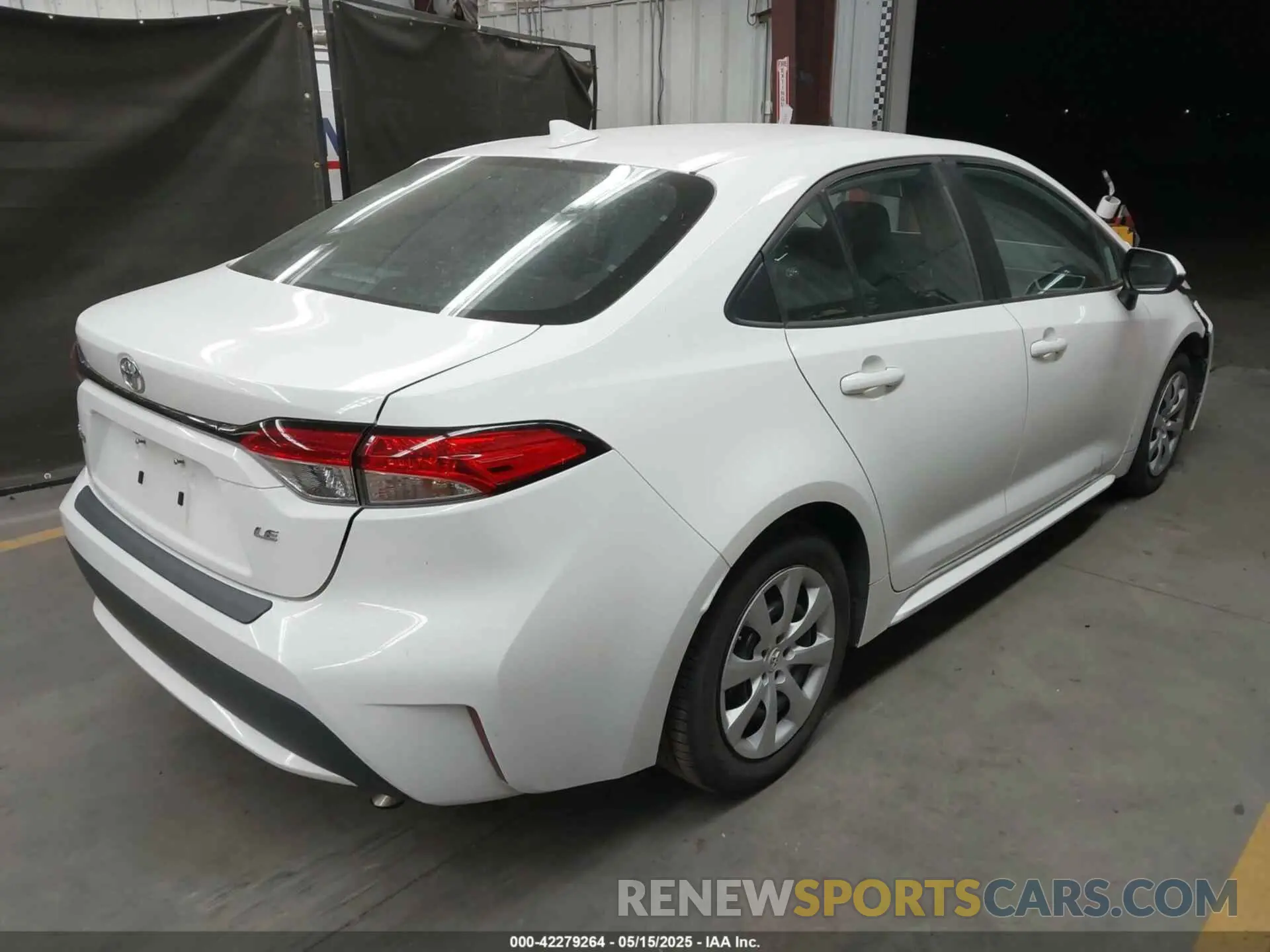 4 Photograph of a damaged car 5YFEPMAE4MP176743 TOYOTA COROLLA 2021