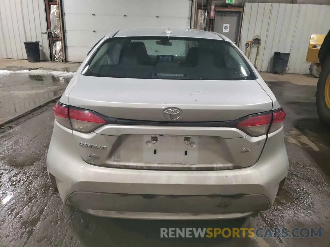 6 Photograph of a damaged car 5YFEPMAE4MP240165 TOYOTA COROLLA 2021