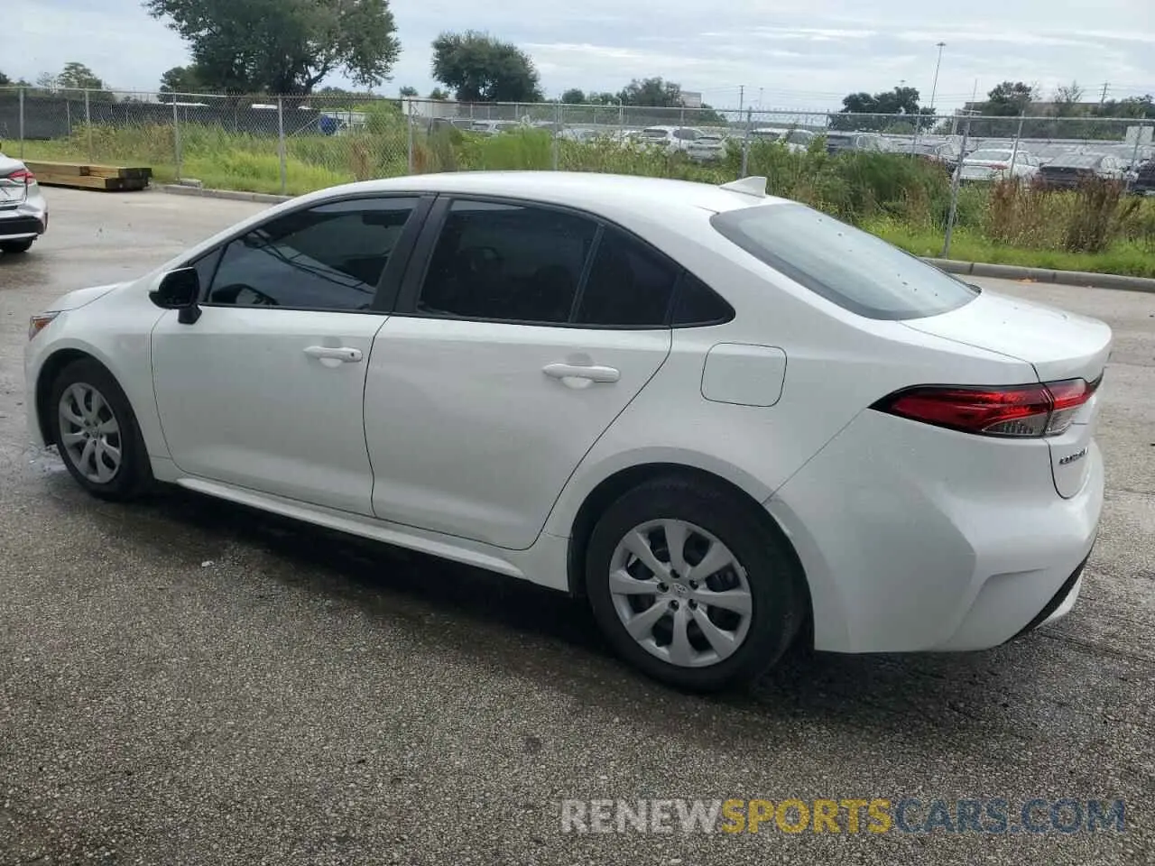 2 Photograph of a damaged car 5YFEPMAE4MP245687 TOYOTA COROLLA 2021