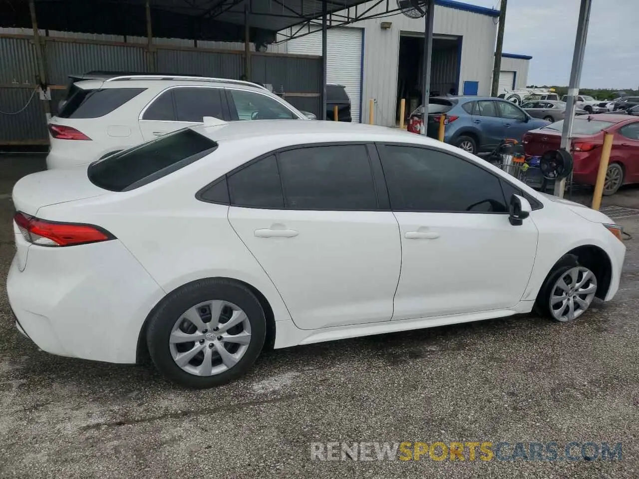 3 Photograph of a damaged car 5YFEPMAE4MP245687 TOYOTA COROLLA 2021