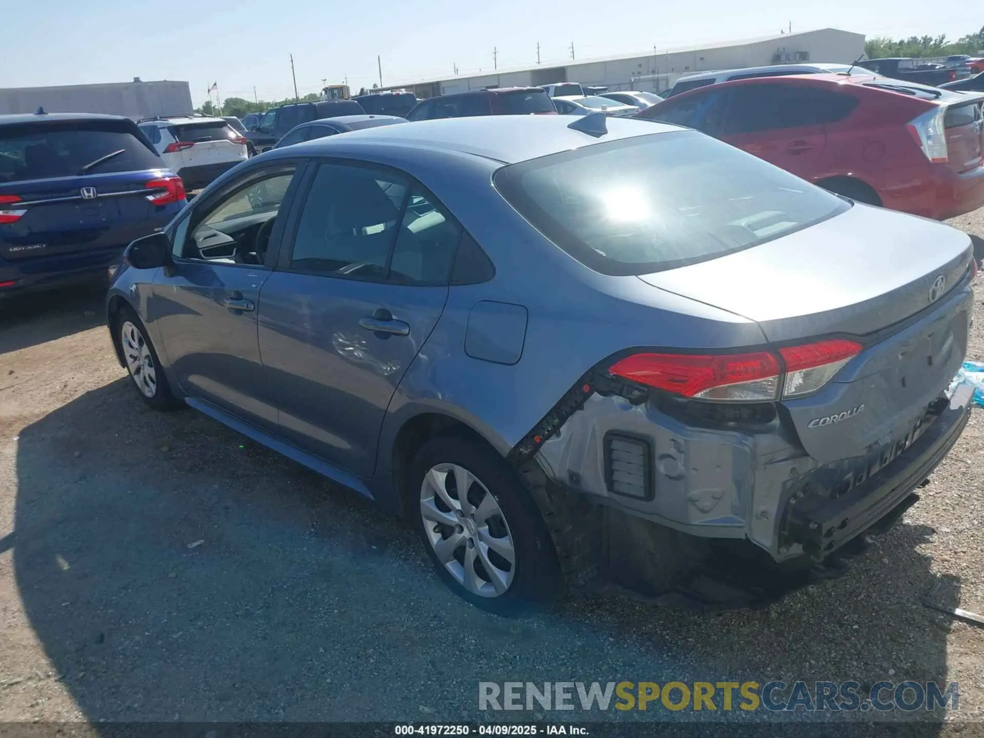 3 Фотография поврежденного автомобиля 5YFEPMAE4MP254678 TOYOTA COROLLA 2021