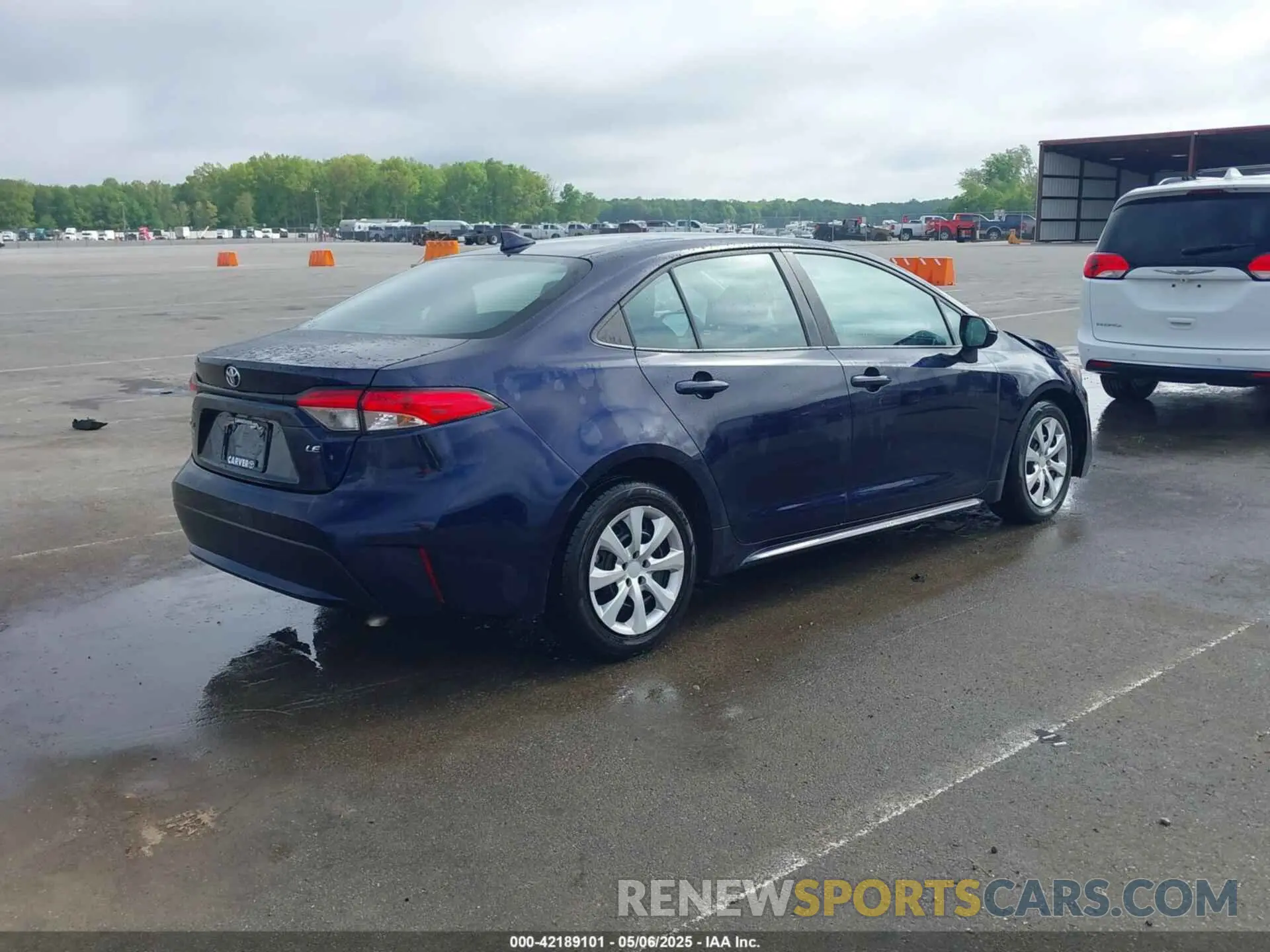 4 Photograph of a damaged car 5YFEPMAE4MP260948 TOYOTA COROLLA 2021