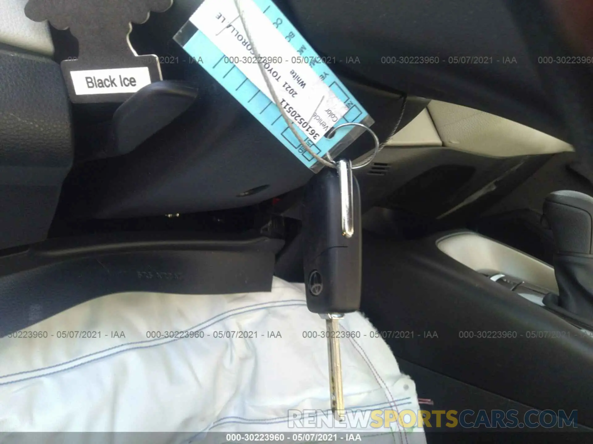 11 Photograph of a damaged car 5YFEPMAE5MP154959 TOYOTA COROLLA 2021