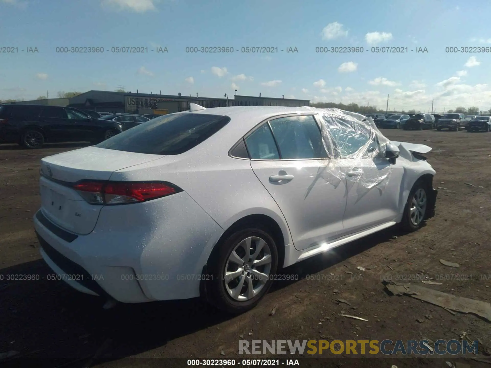 4 Photograph of a damaged car 5YFEPMAE5MP154959 TOYOTA COROLLA 2021