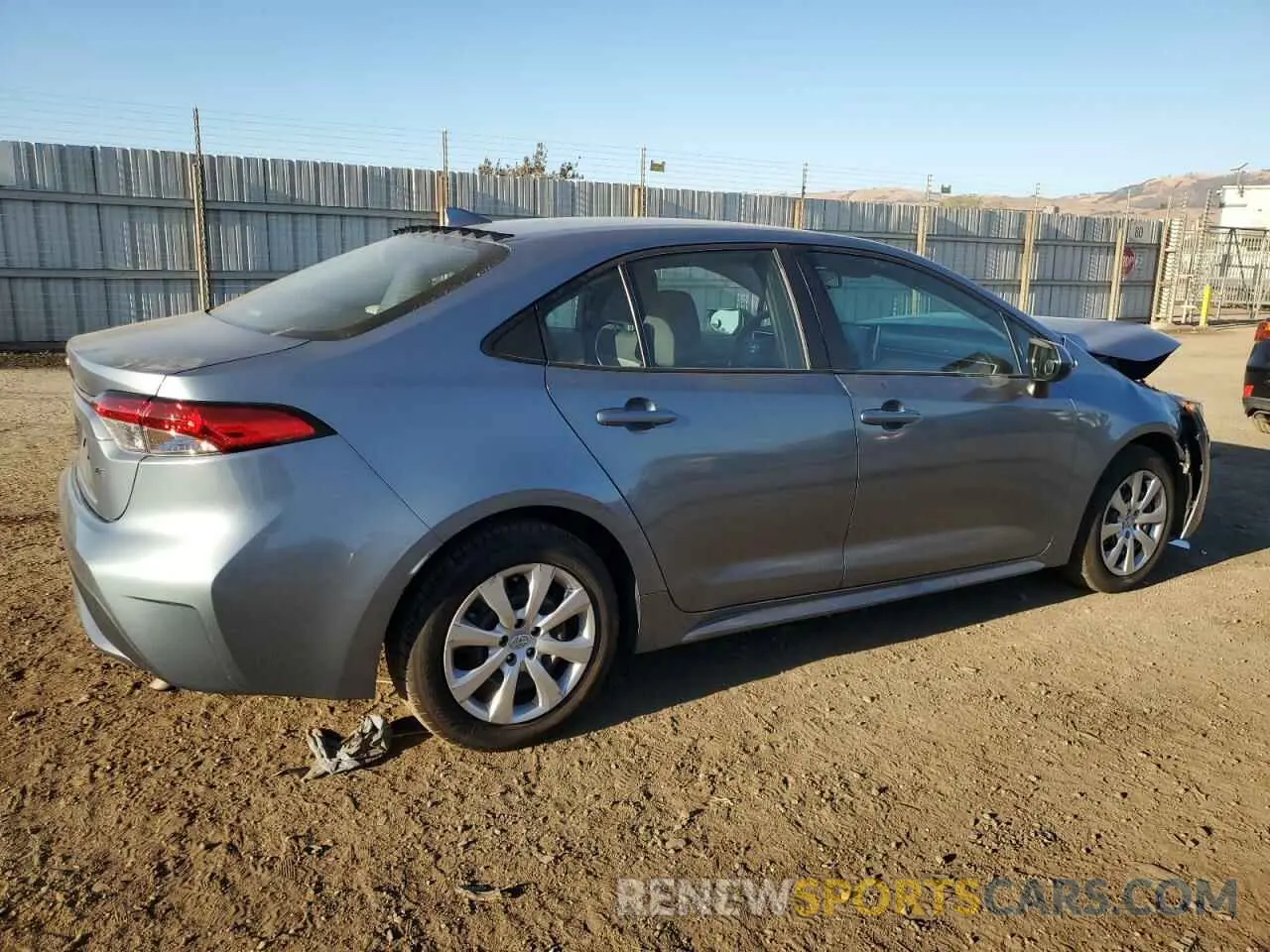3 Photograph of a damaged car 5YFEPMAE5MP161300 TOYOTA COROLLA 2021