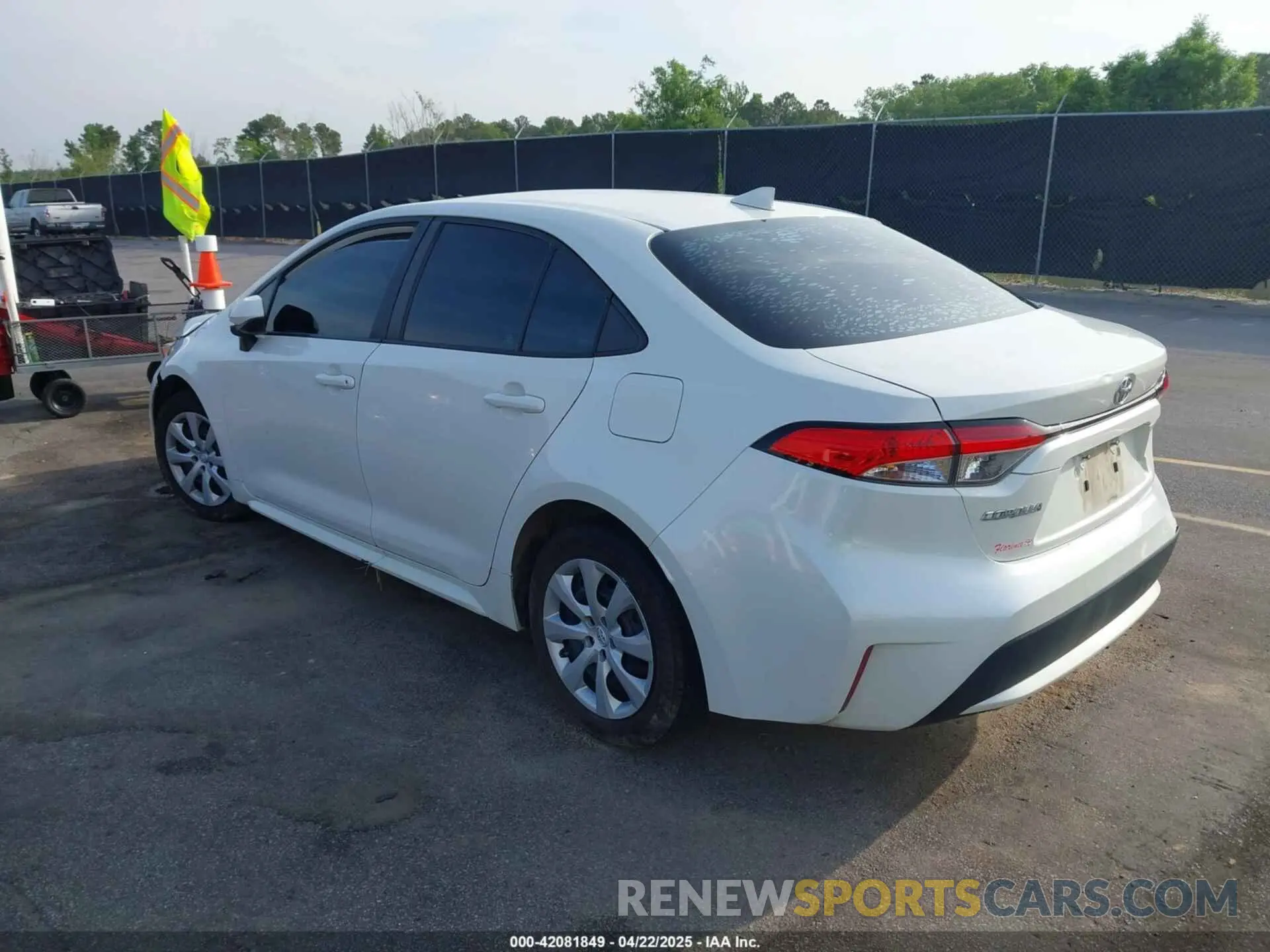 3 Фотография поврежденного автомобиля 5YFEPMAE5MP163371 TOYOTA COROLLA 2021