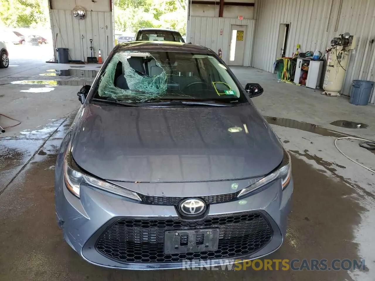 9 Photograph of a damaged car 5YFEPMAE5MP166805 TOYOTA COROLLA 2021
