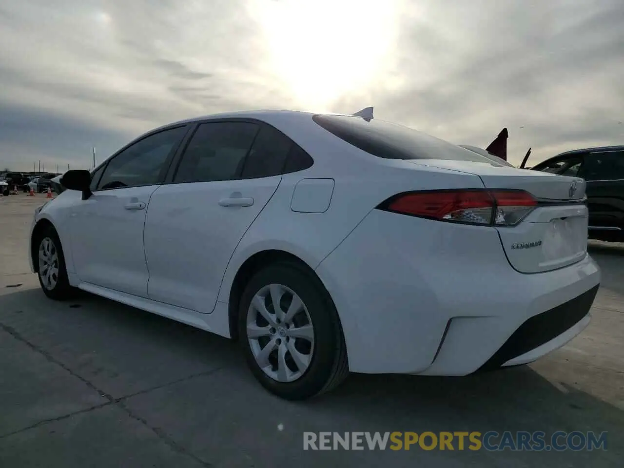 2 Photograph of a damaged car 5YFEPMAE5MP216280 TOYOTA COROLLA 2021