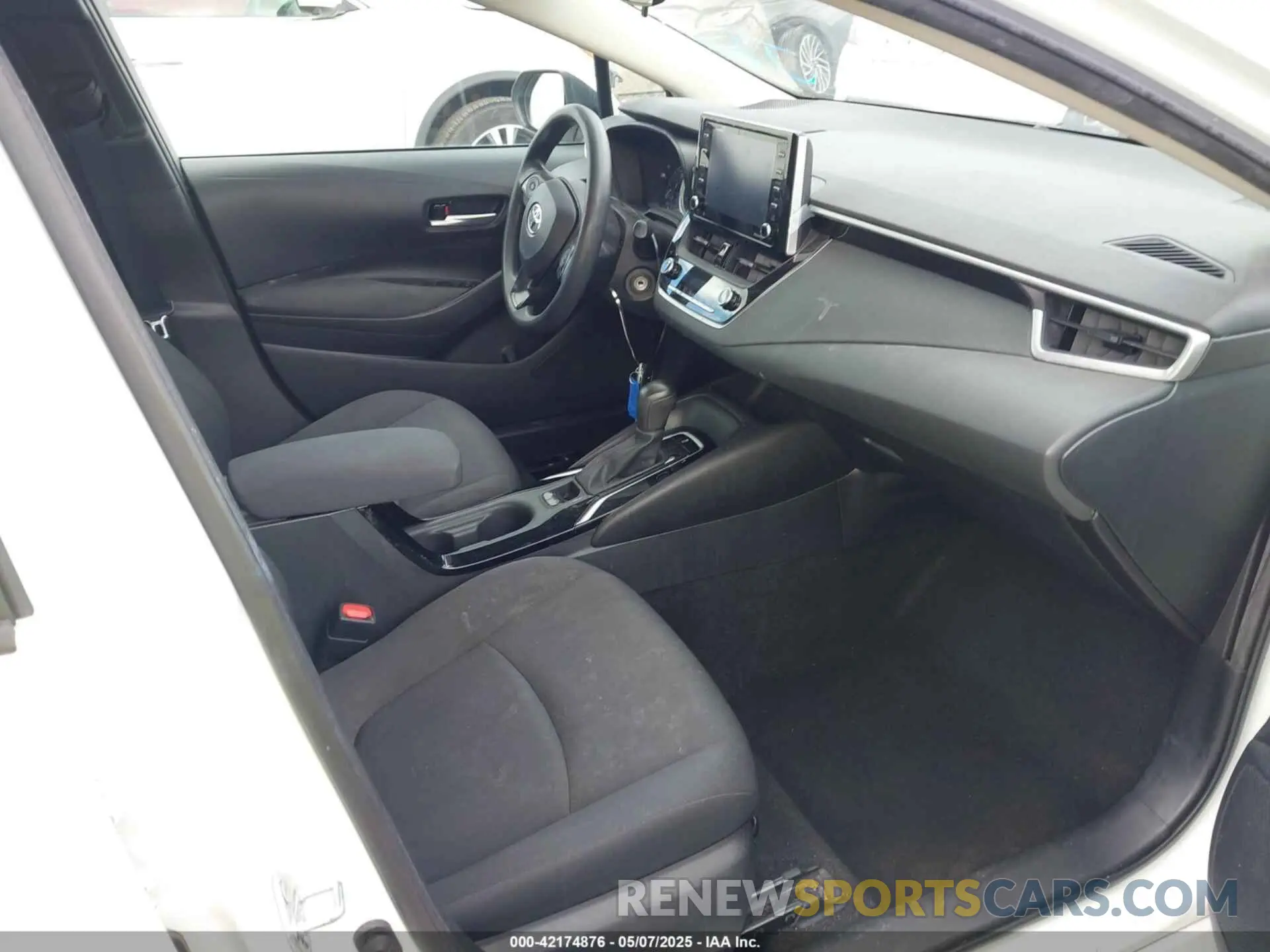5 Photograph of a damaged car 5YFEPMAE5MP236187 TOYOTA COROLLA 2021