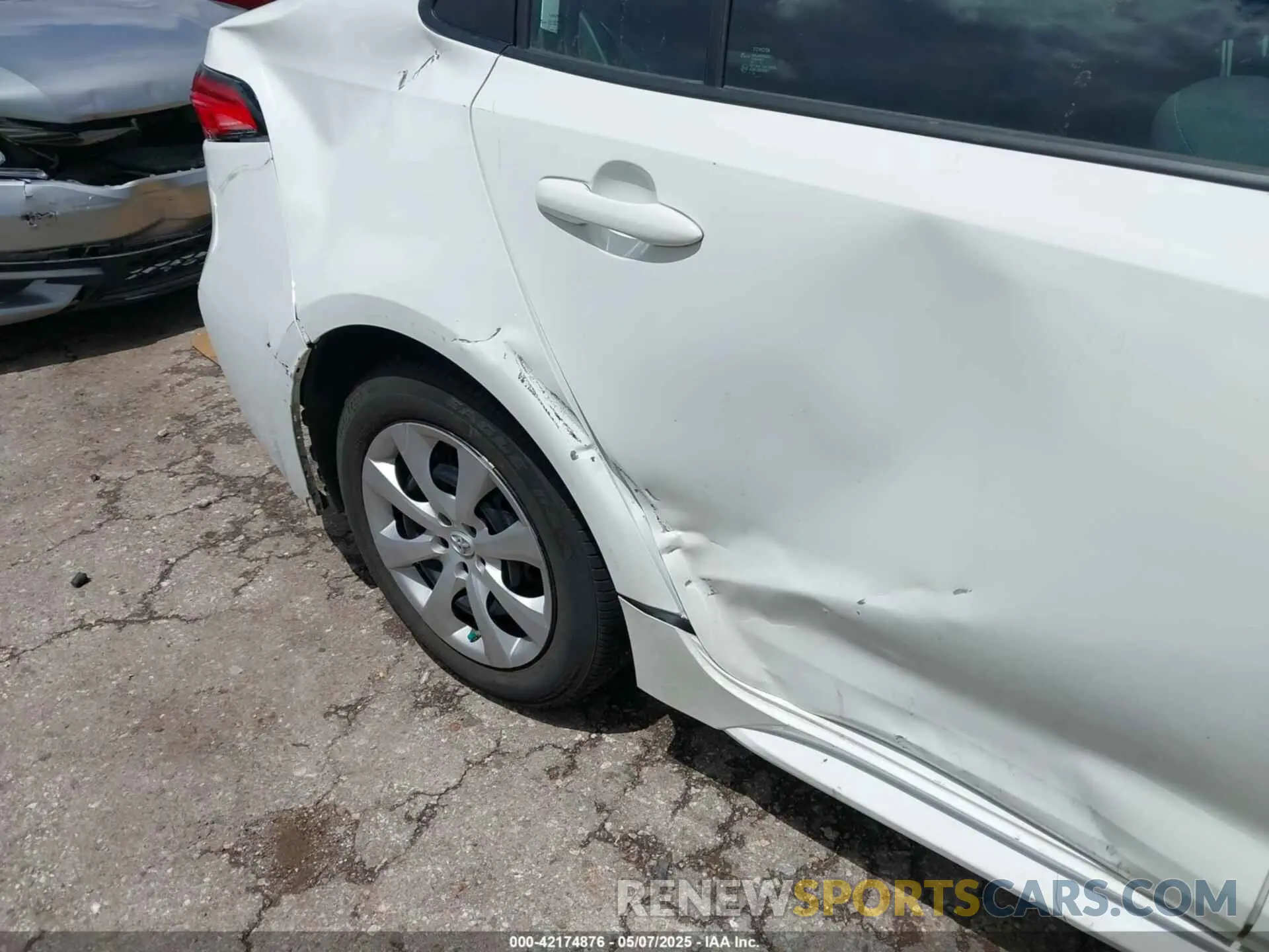 6 Photograph of a damaged car 5YFEPMAE5MP236187 TOYOTA COROLLA 2021
