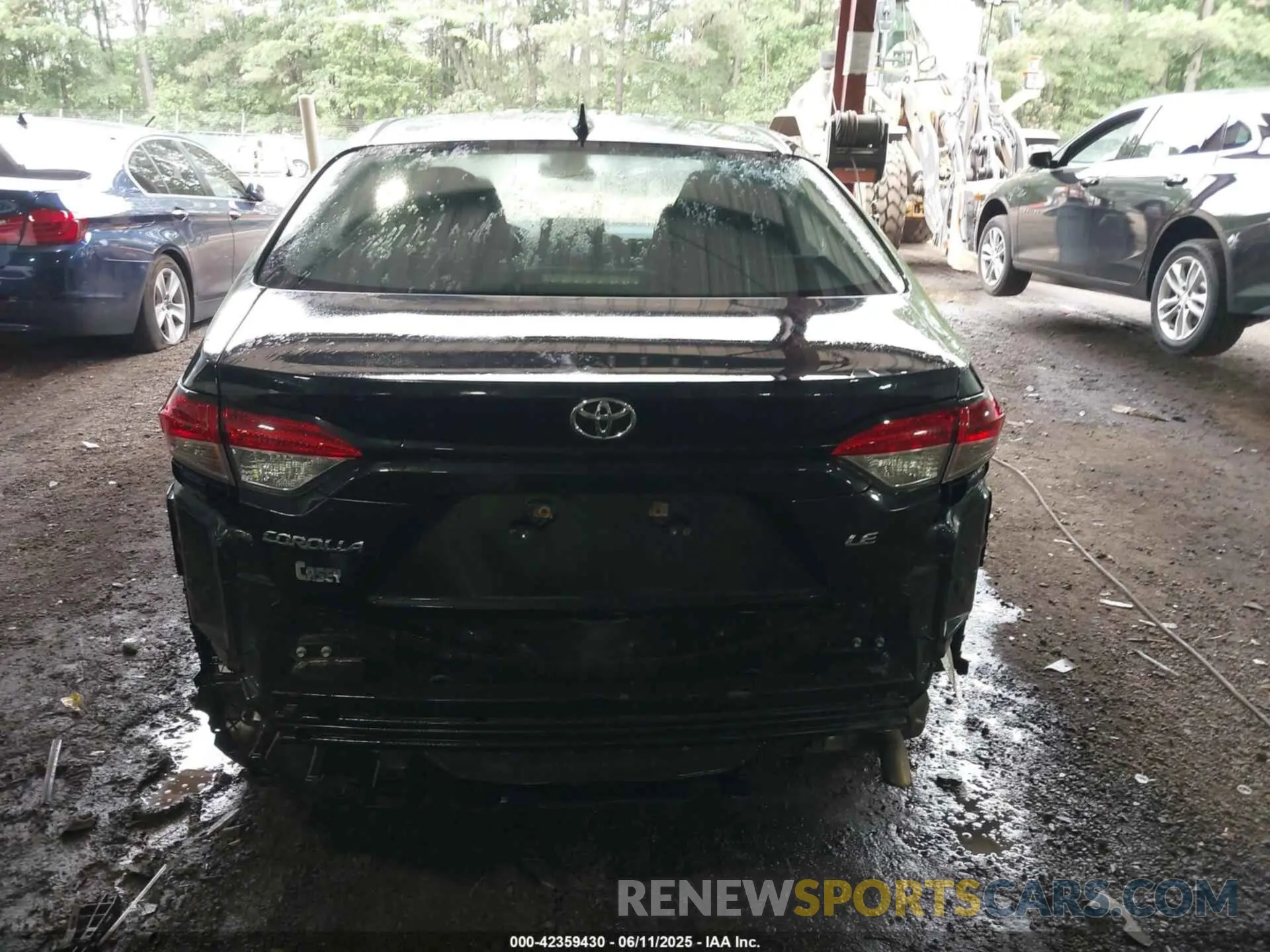 17 Photograph of a damaged car 5YFEPMAE5MP238182 TOYOTA COROLLA 2021