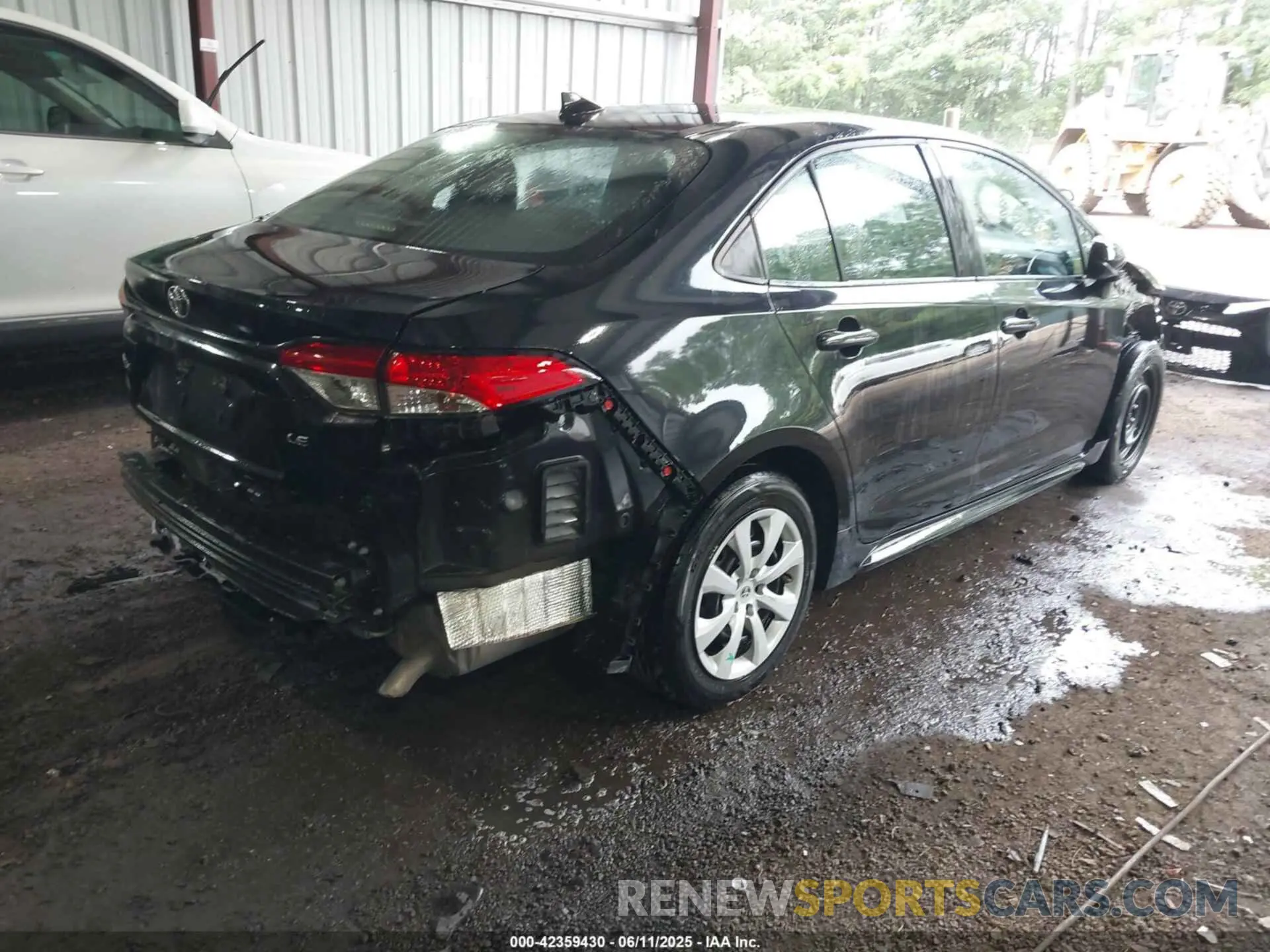 4 Photograph of a damaged car 5YFEPMAE5MP238182 TOYOTA COROLLA 2021