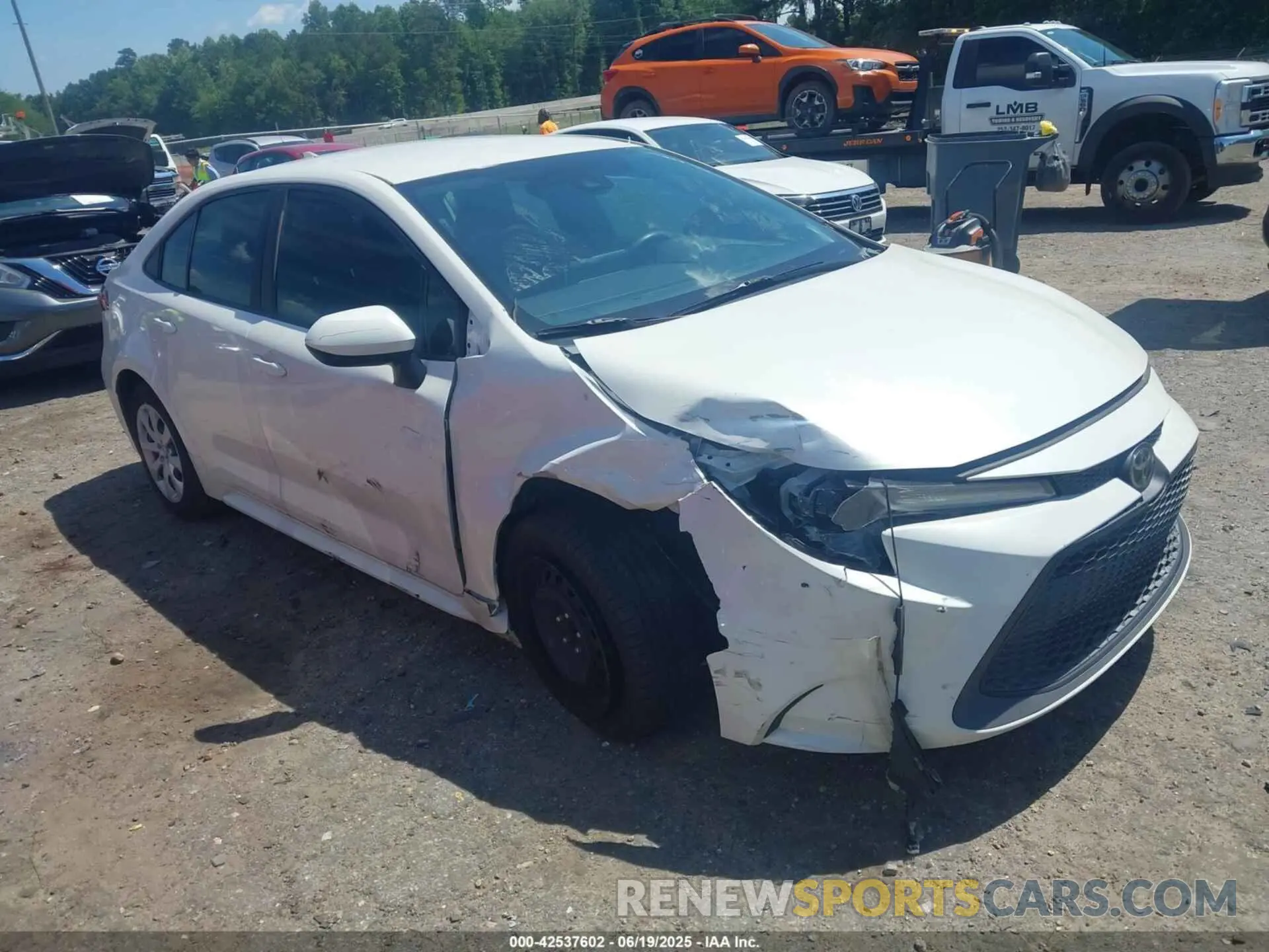 1 Photograph of a damaged car 5YFEPMAE6MP157420 TOYOTA COROLLA 2021